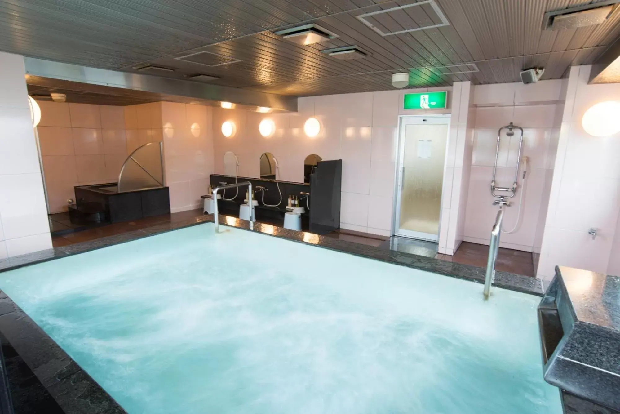 Spa and wellness centre/facilities in Hotel Suncrest