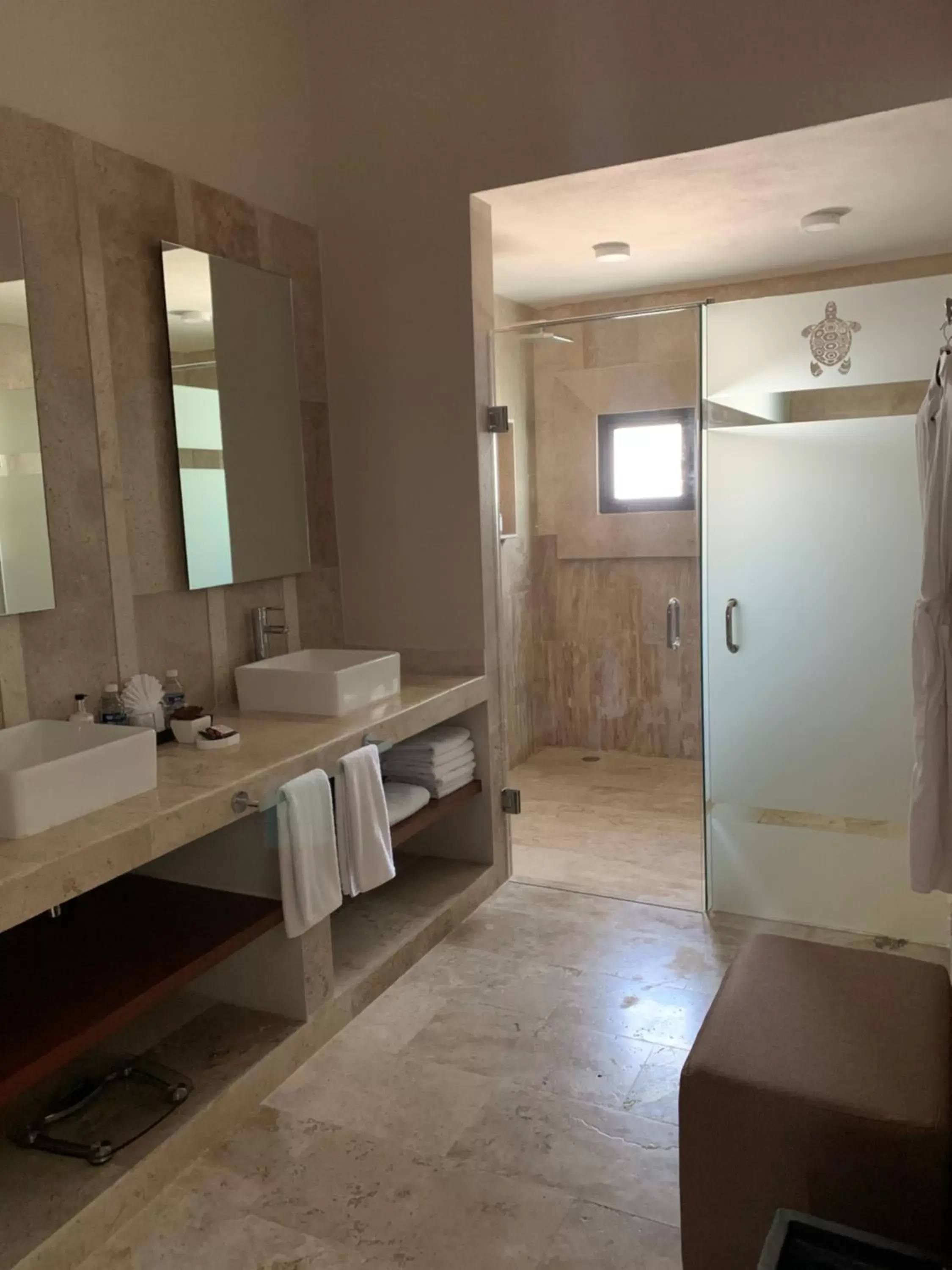 Bathroom in Xaha Villas Suites & Golf Resort