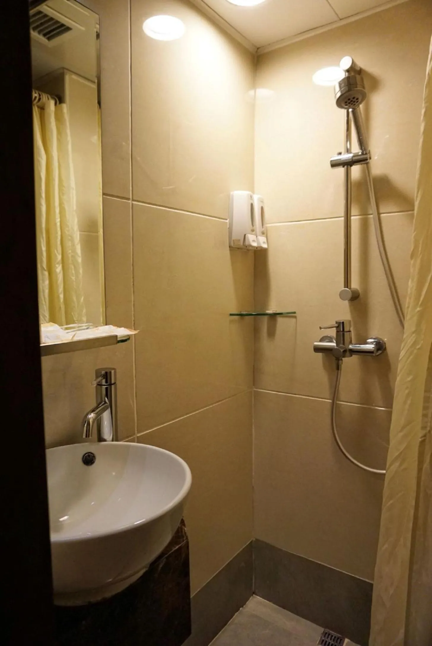 Toilet in Lander Hotel Prince Edward