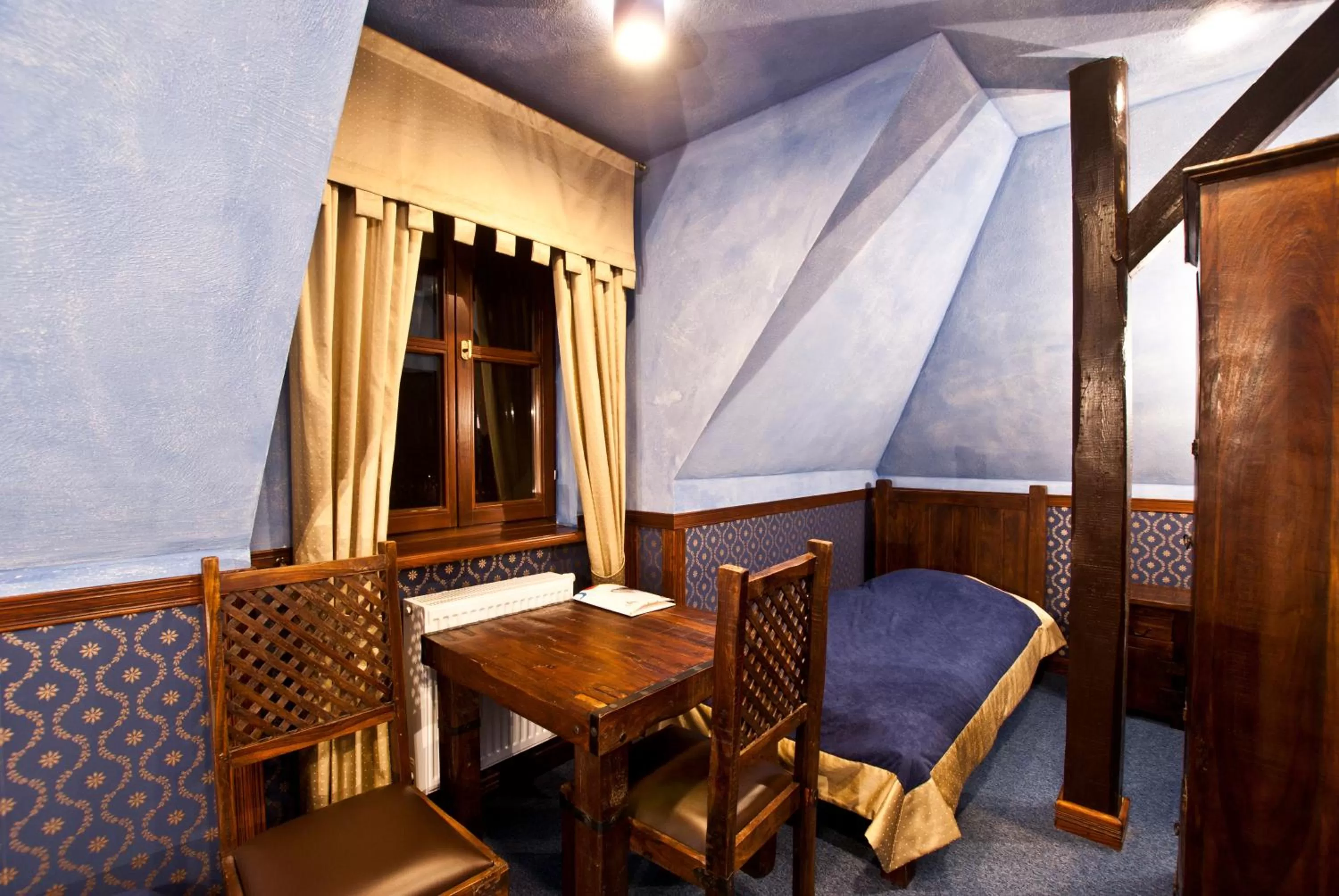 Large Twin Room in Zamek Uniejów