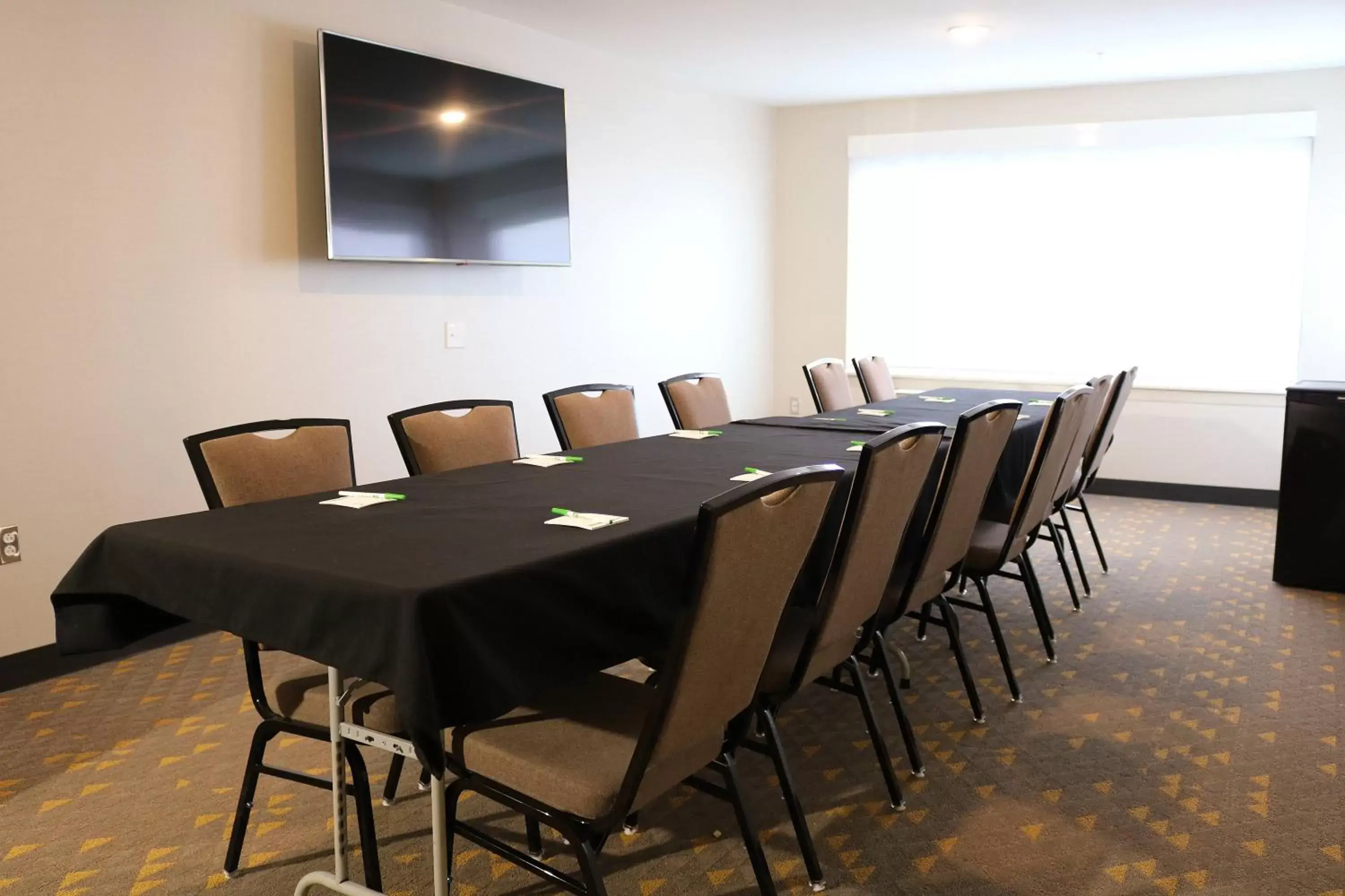 Meeting/conference room in Holiday Inn - Jonesboro, an IHG Hotel