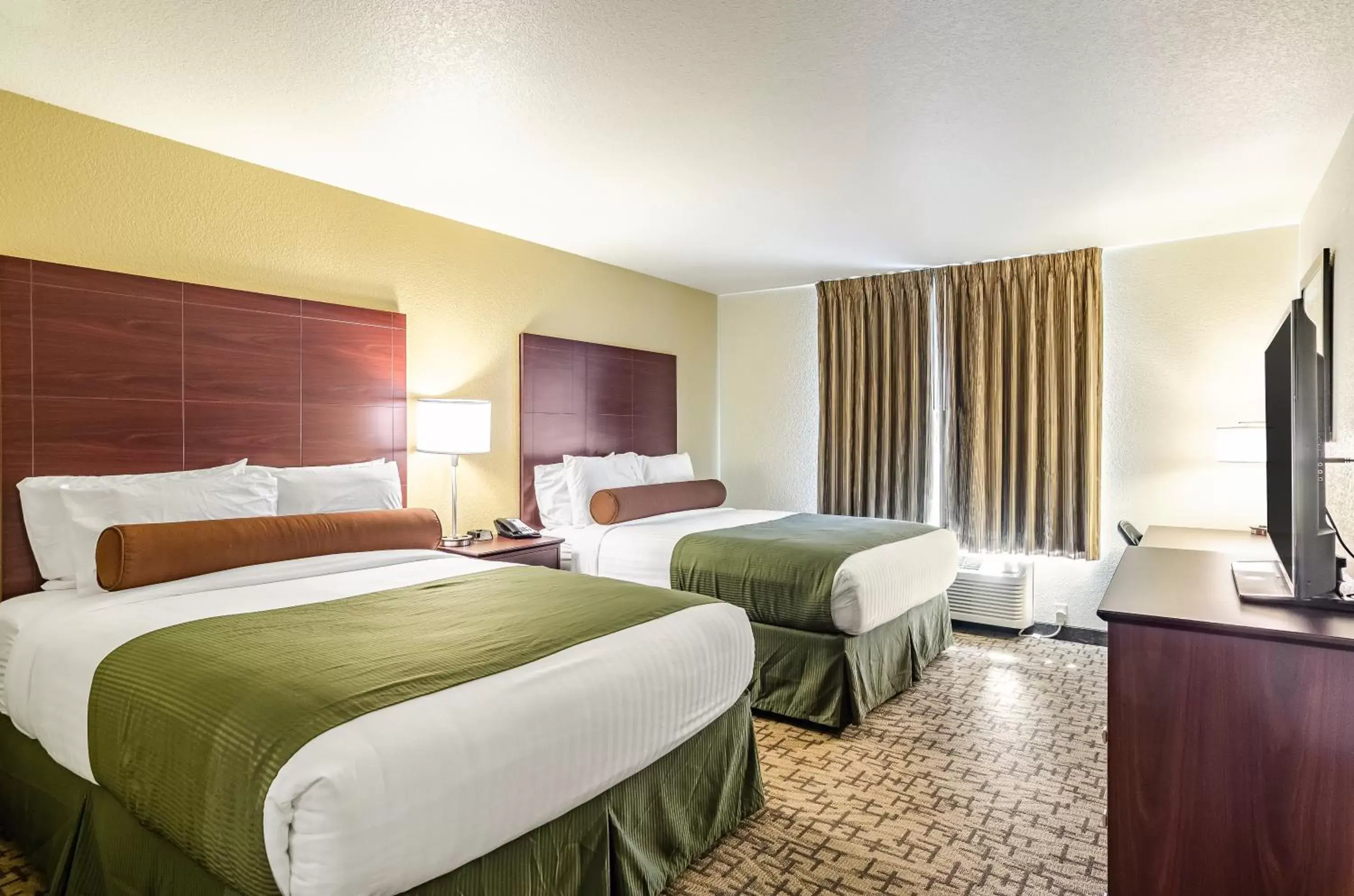 Bed in Cobblestone Hotel & Suites - Gering/Scottsbluff