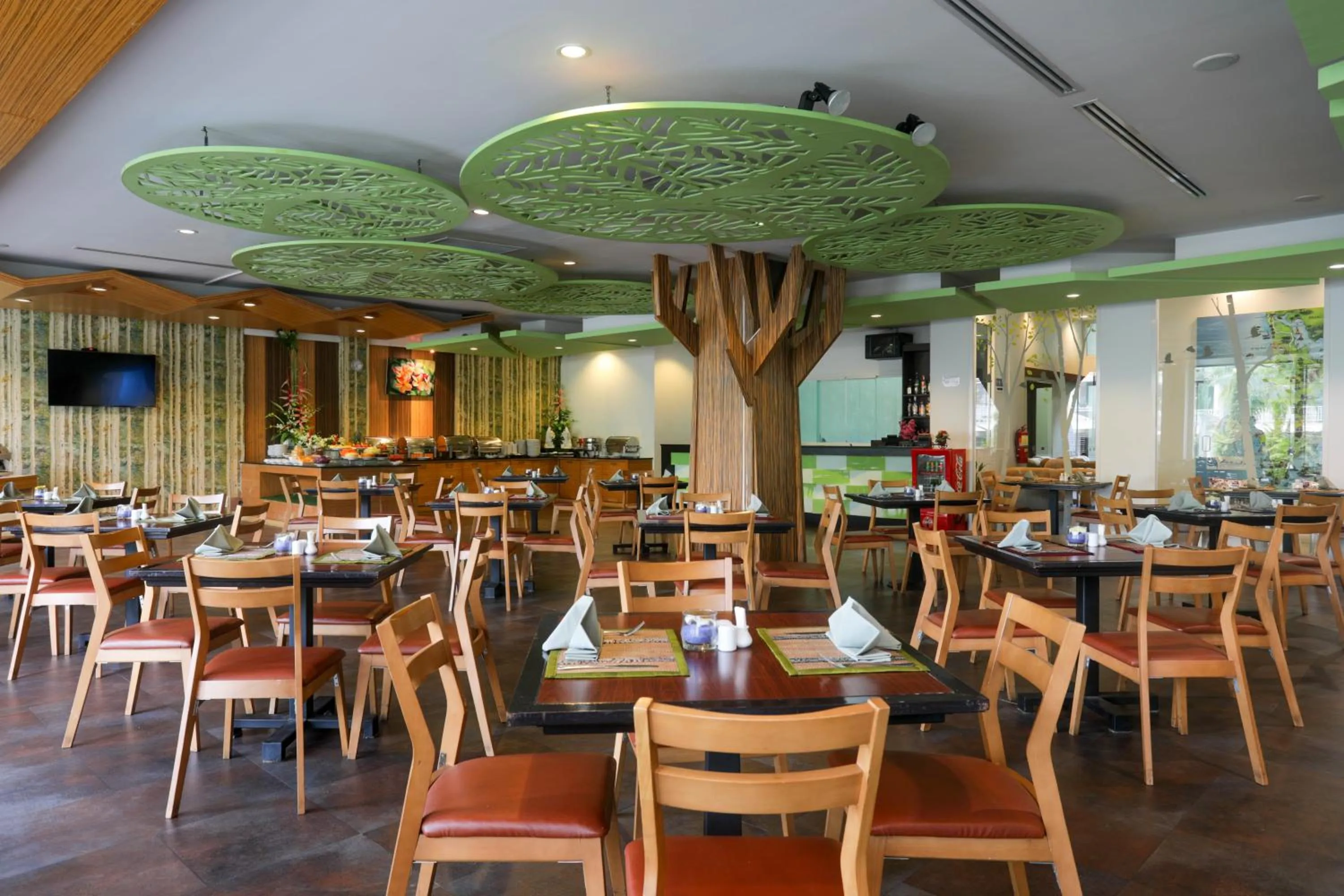 Restaurant/places to eat in A2 Pool Resort - SHA Plus