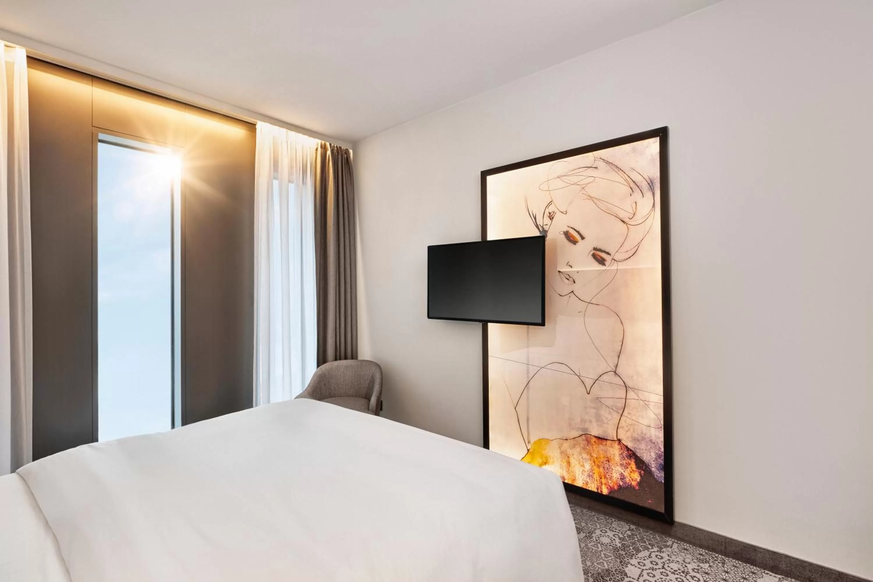 Bed in HYPERION Hotel München