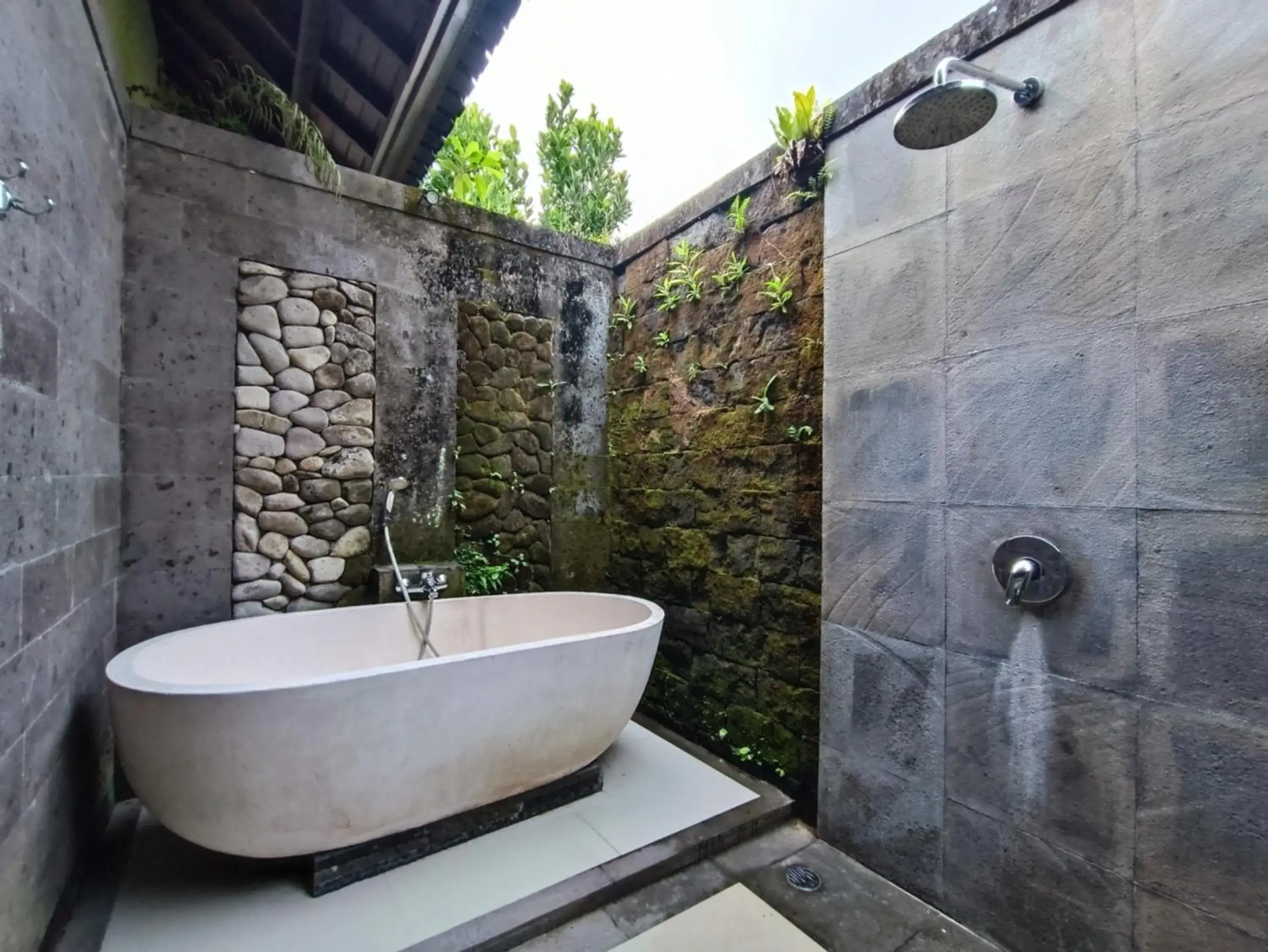 Bathroom in Masia Villa