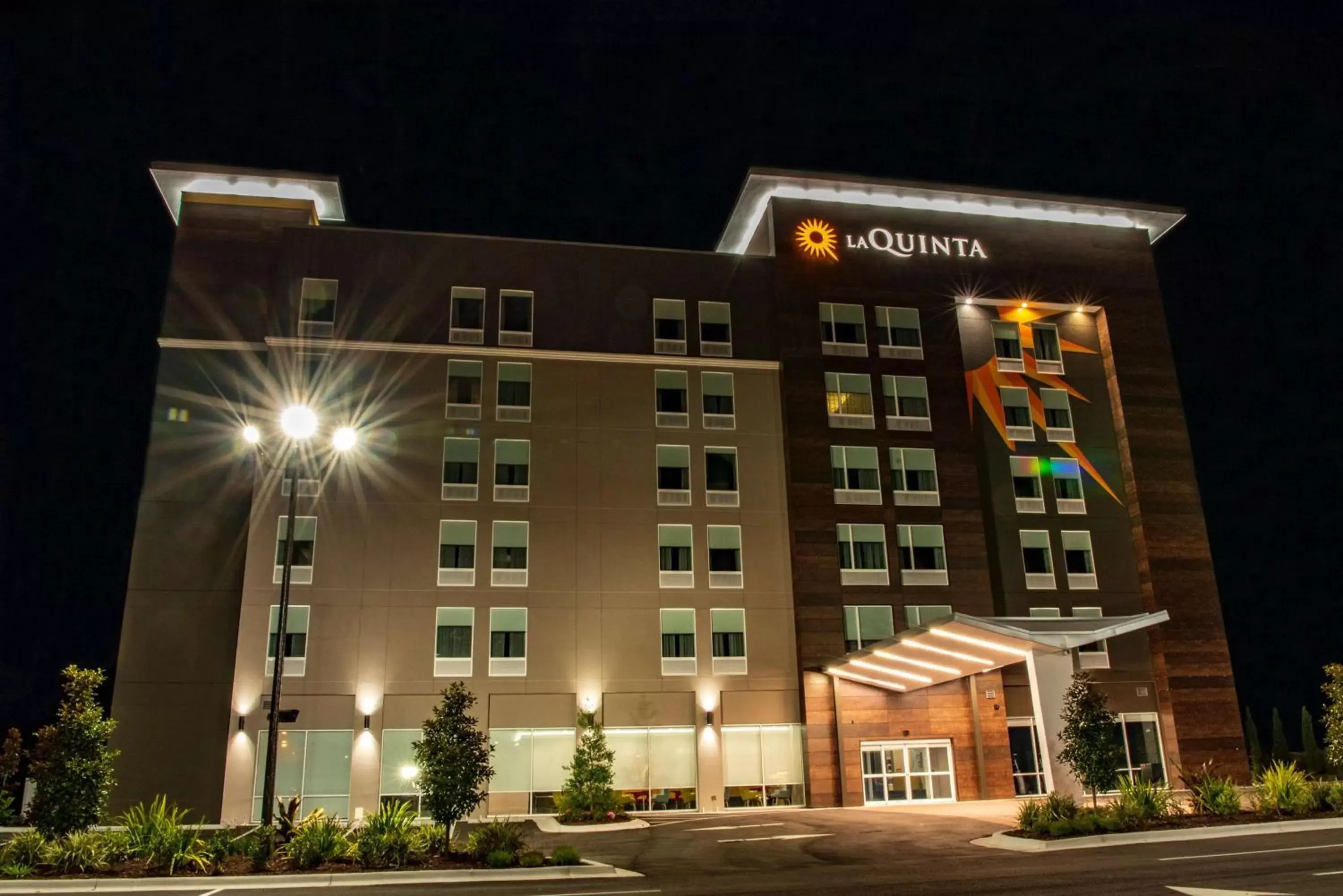 Property Building in La Quinta Inn & Suites by Wyndham Lake City