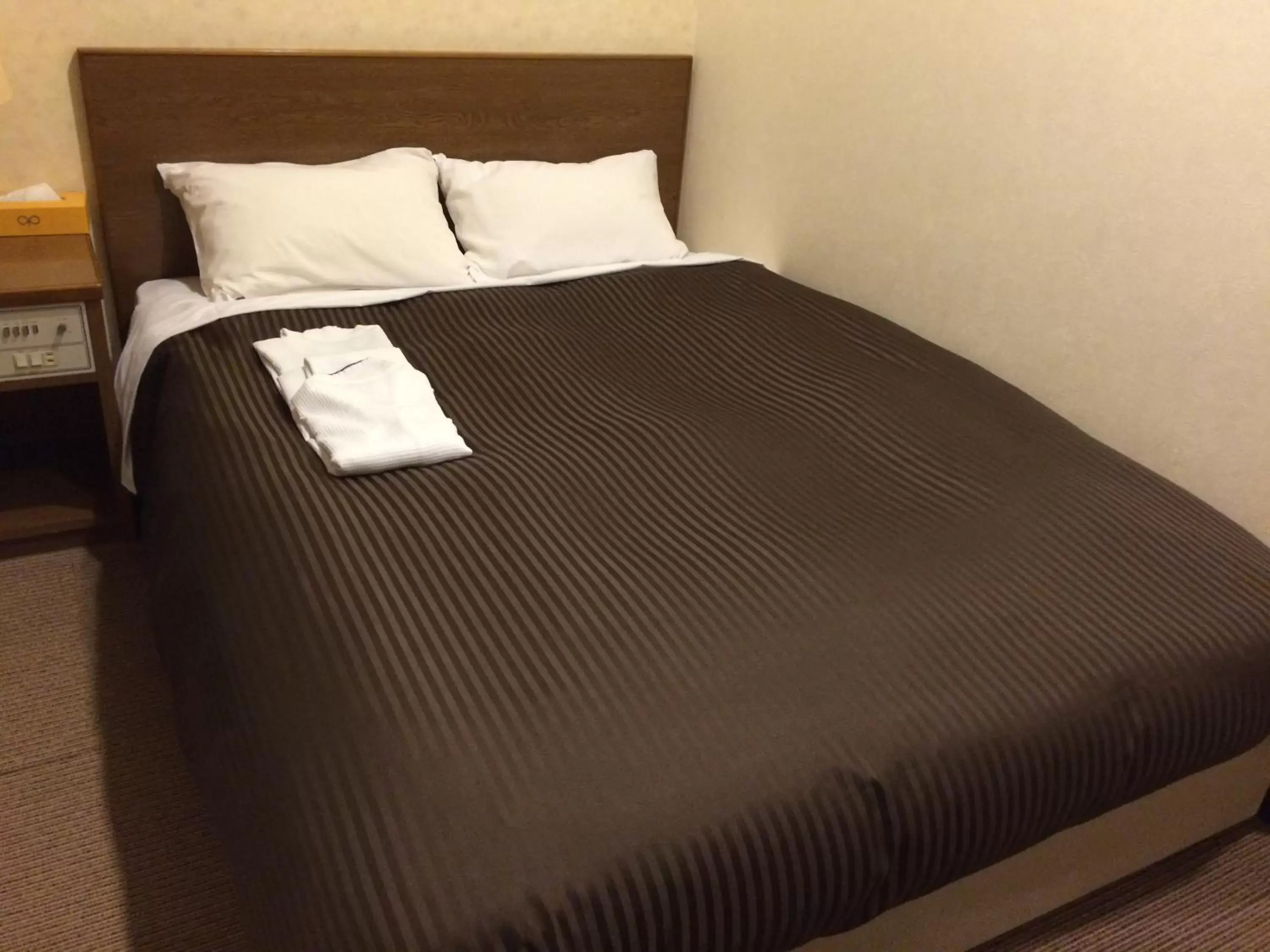 Bed in Sky Heart Hotel Hakata