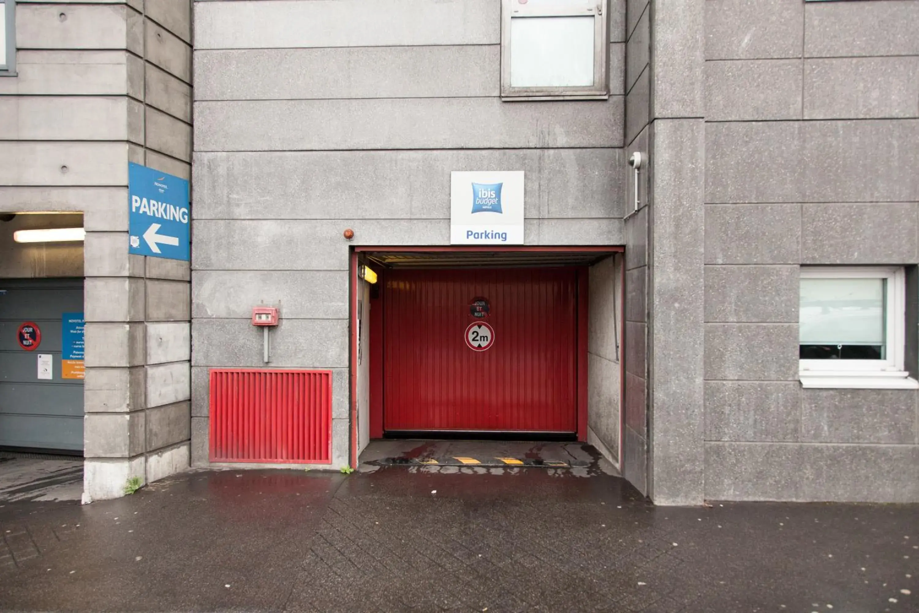 Facade/entrance in ibis budget Paris Porte d Italie Est