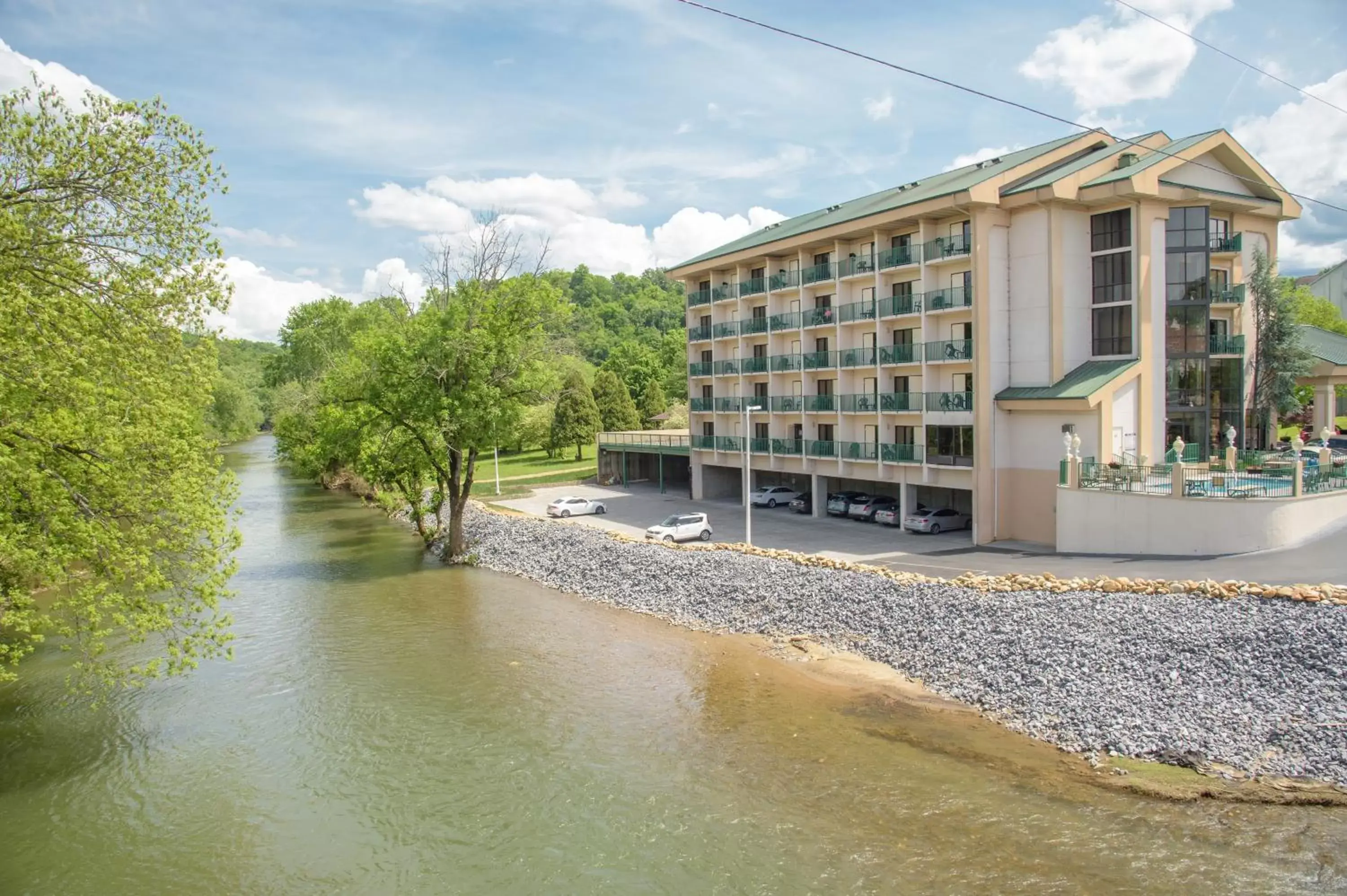 Property building in Pigeon River Inn Property building in Pigeon River Inn