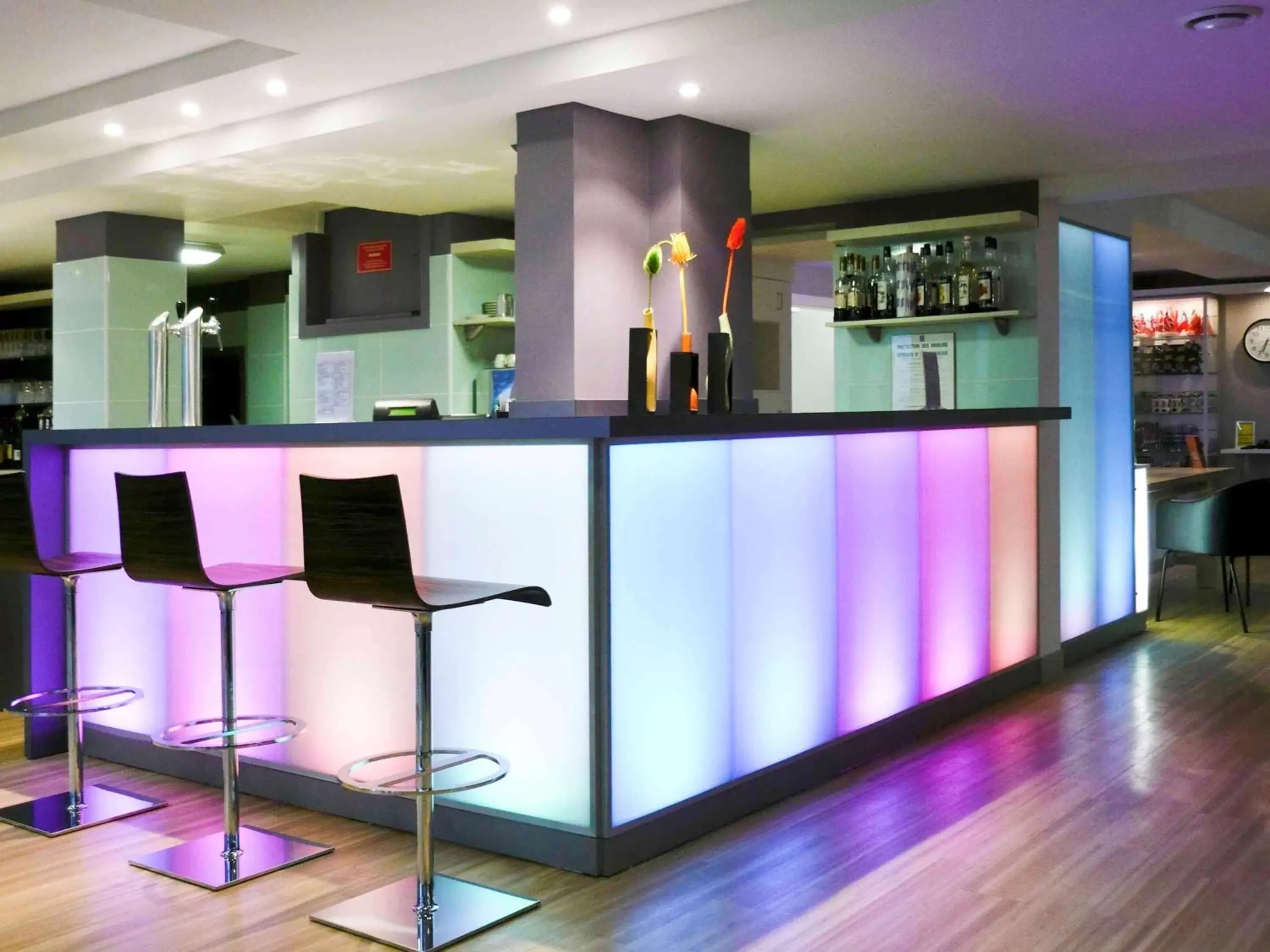 Property building, Lobby/Reception in ibis Styles Ouistreham