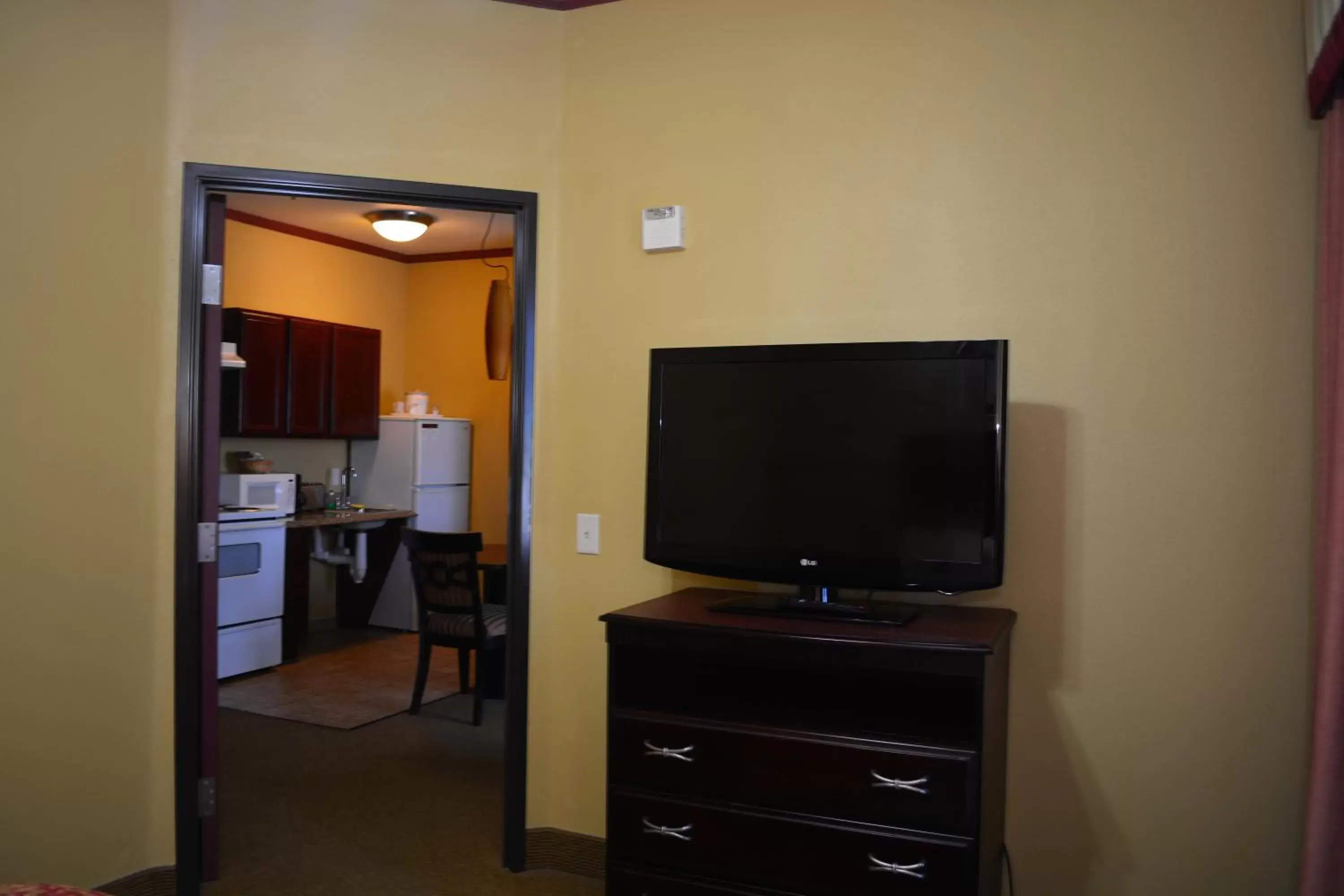 TV and multimedia, TV/Entertainment Center in Hawthorn Suites by Wyndham Corpus Christi/Padre Isle