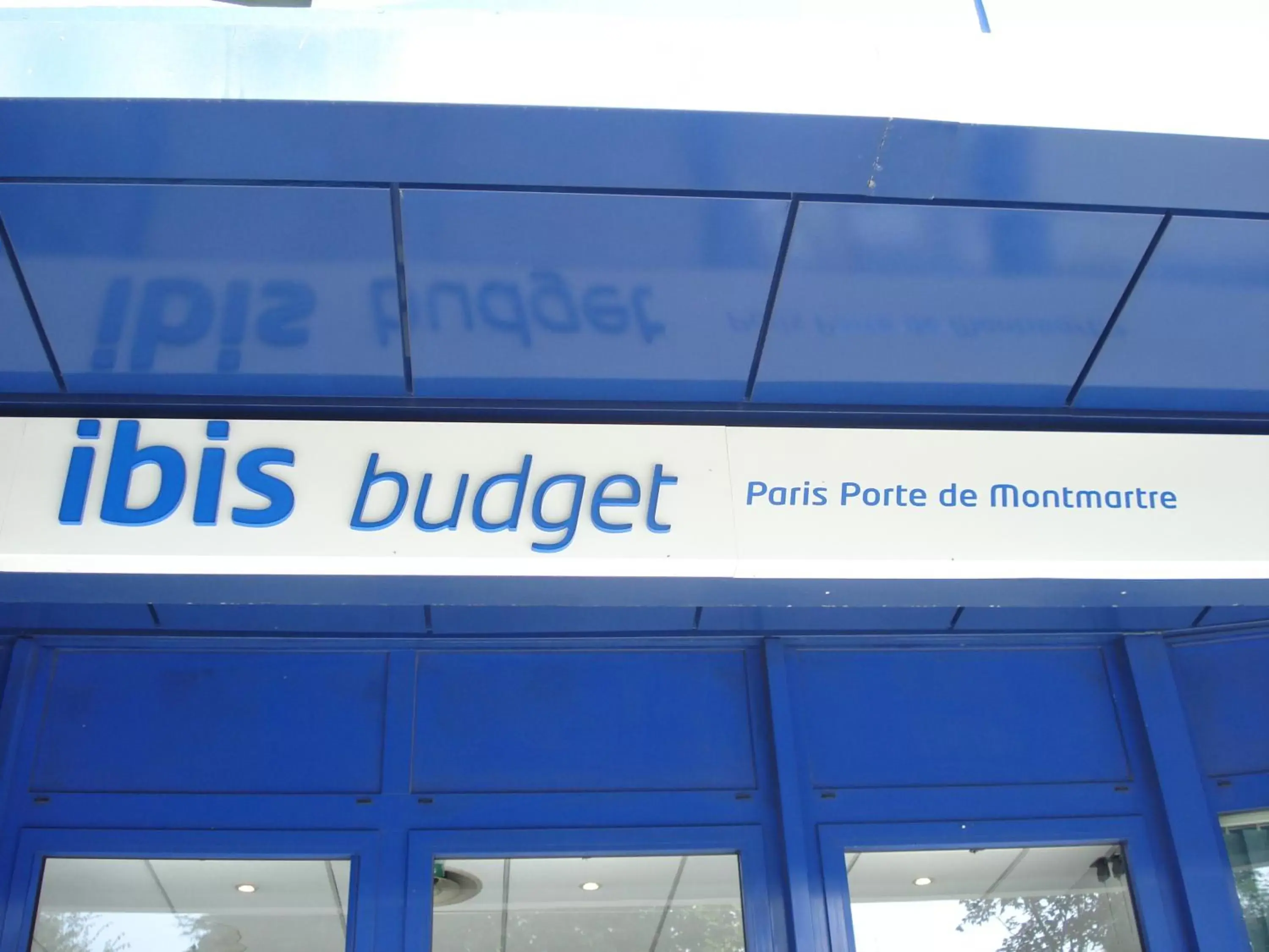 Facade/entrance in ibis budget Paris Porte De Montmartre