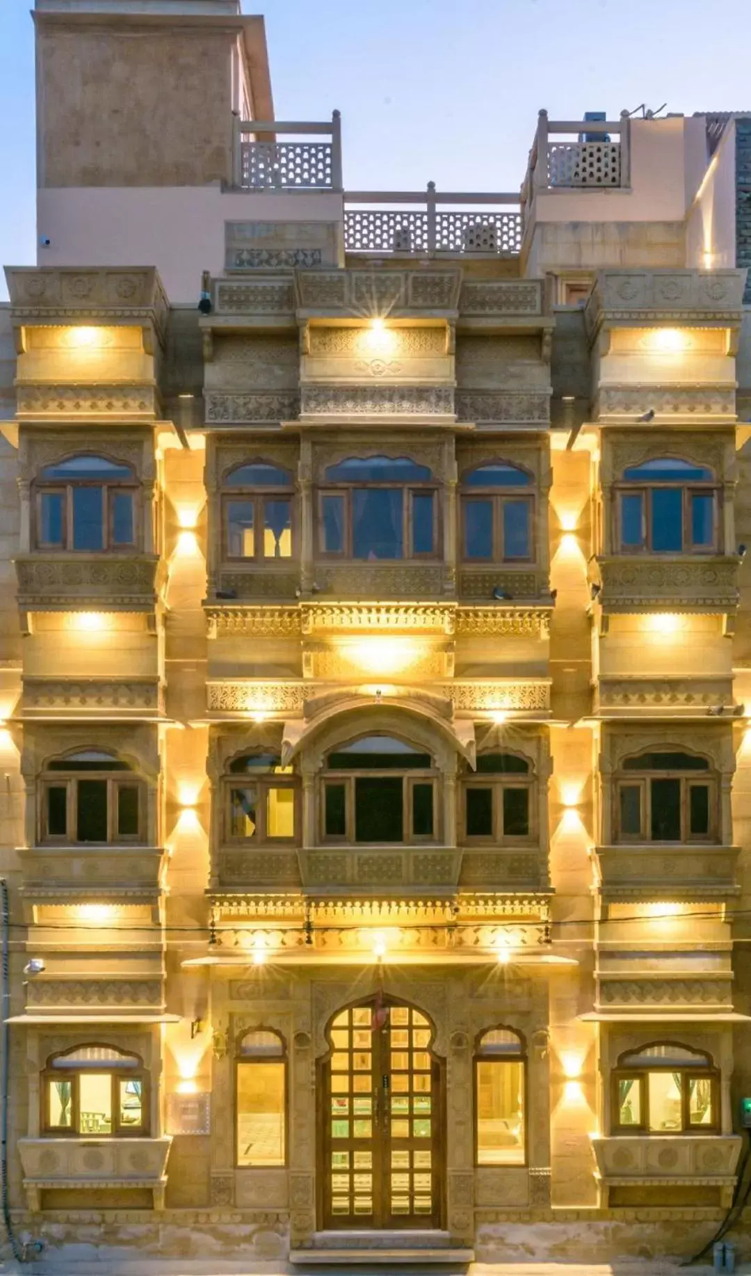 Property building in Hotel Jasmin Haveli Property building in Hotel Jasmin Haveli