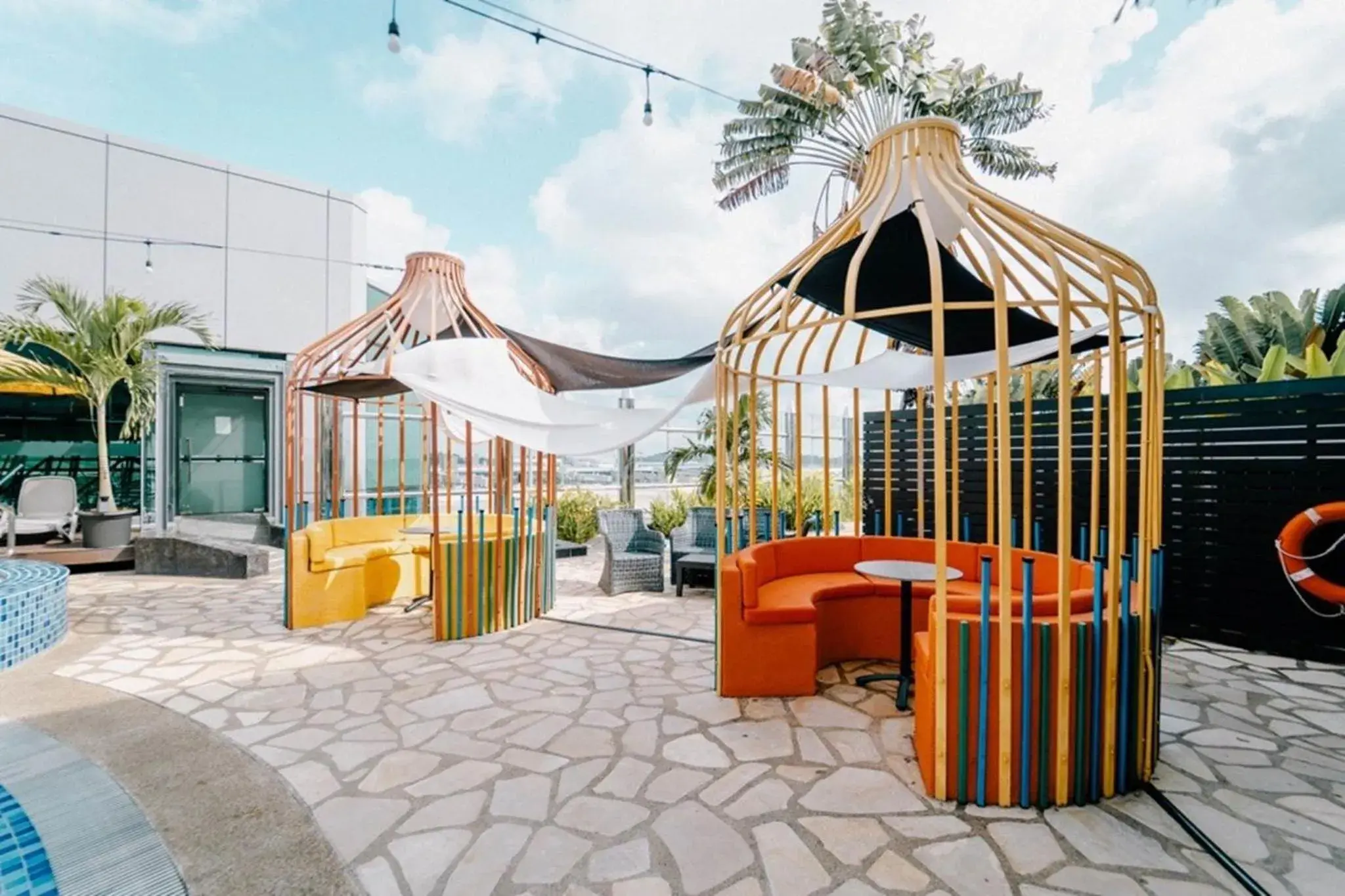 Swimming pool in Aerotel Singapore - Transit Hotel in Terminal 1 Swimming pool in Aerotel Singapore - Transit Hotel in Terminal 1