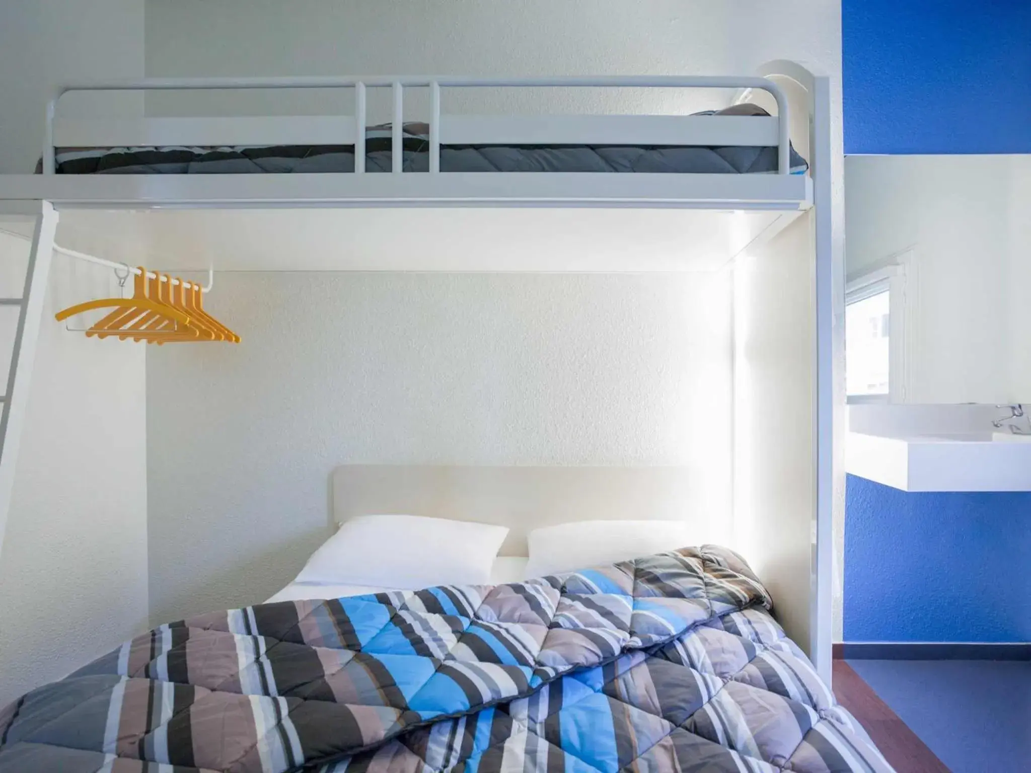 Bedroom, Bed in hotelF1 Besancon Ouest Micropolis