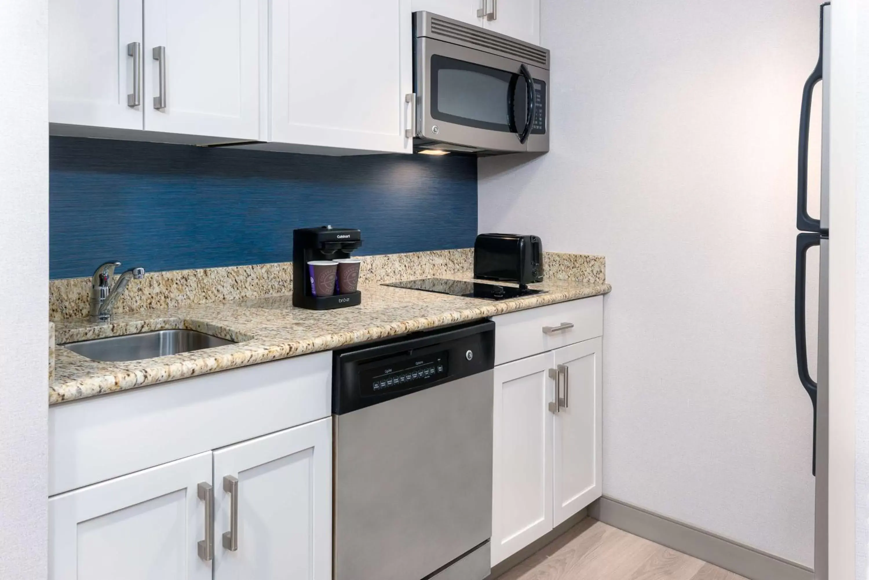 Kitchen or kitchenette, Kitchen/Kitchenette in Homewood Suites by Hilton Boston/Canton, MA