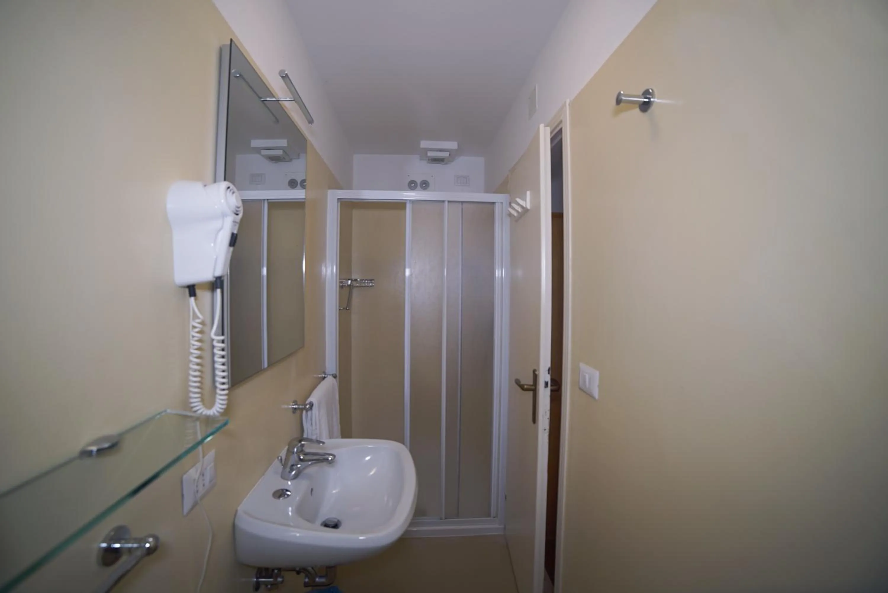 Bathroom in Hotel Canada