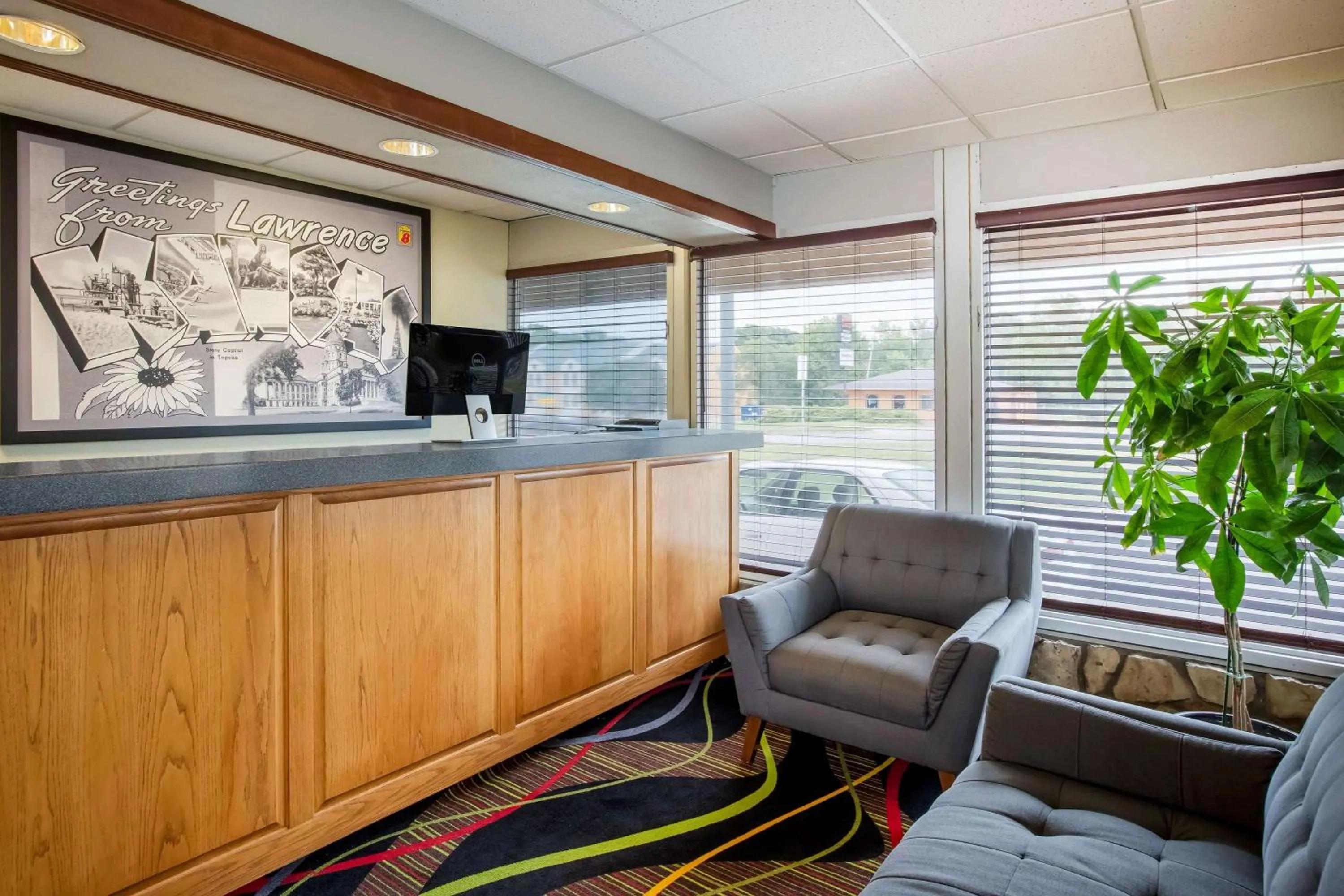 Lobby or reception, Lobby/Reception in Super 8 by Wyndham Lawrence KU