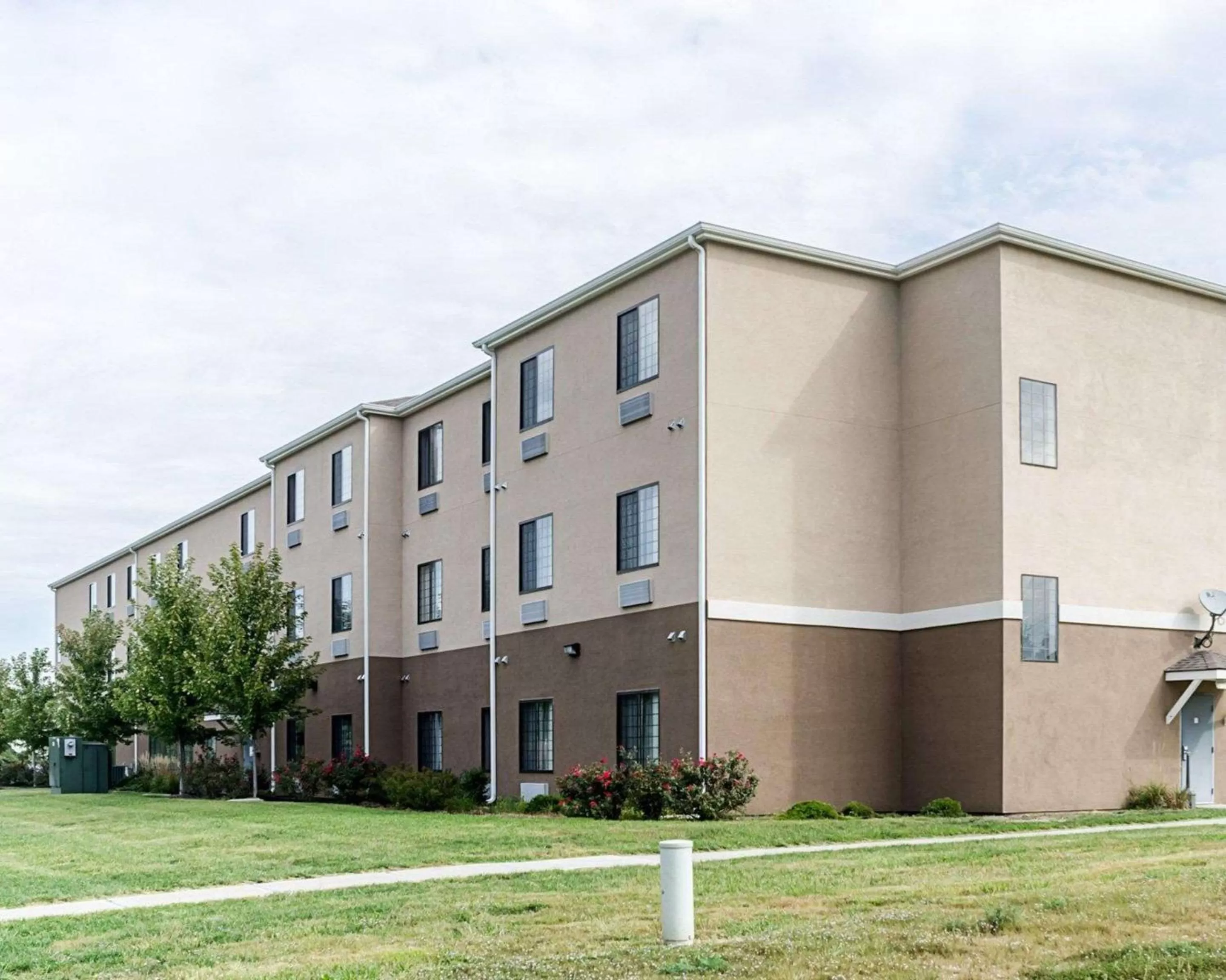 Property building in Comfort Inn & Suites Lawrence - University Area