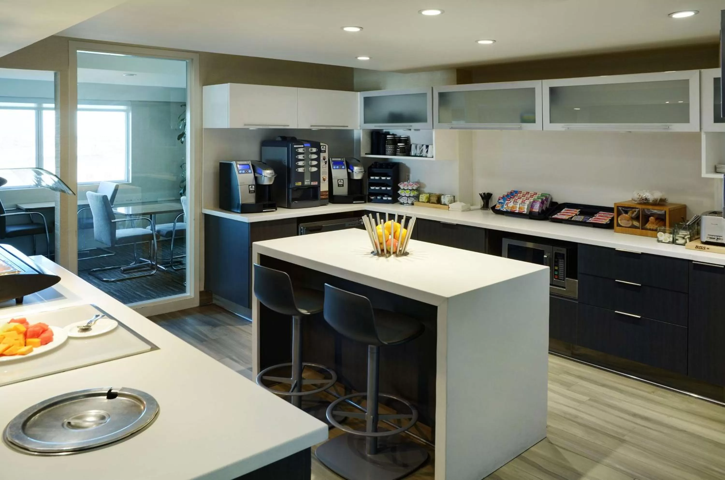 Bedroom in Hilton Winnipeg Airport Suites