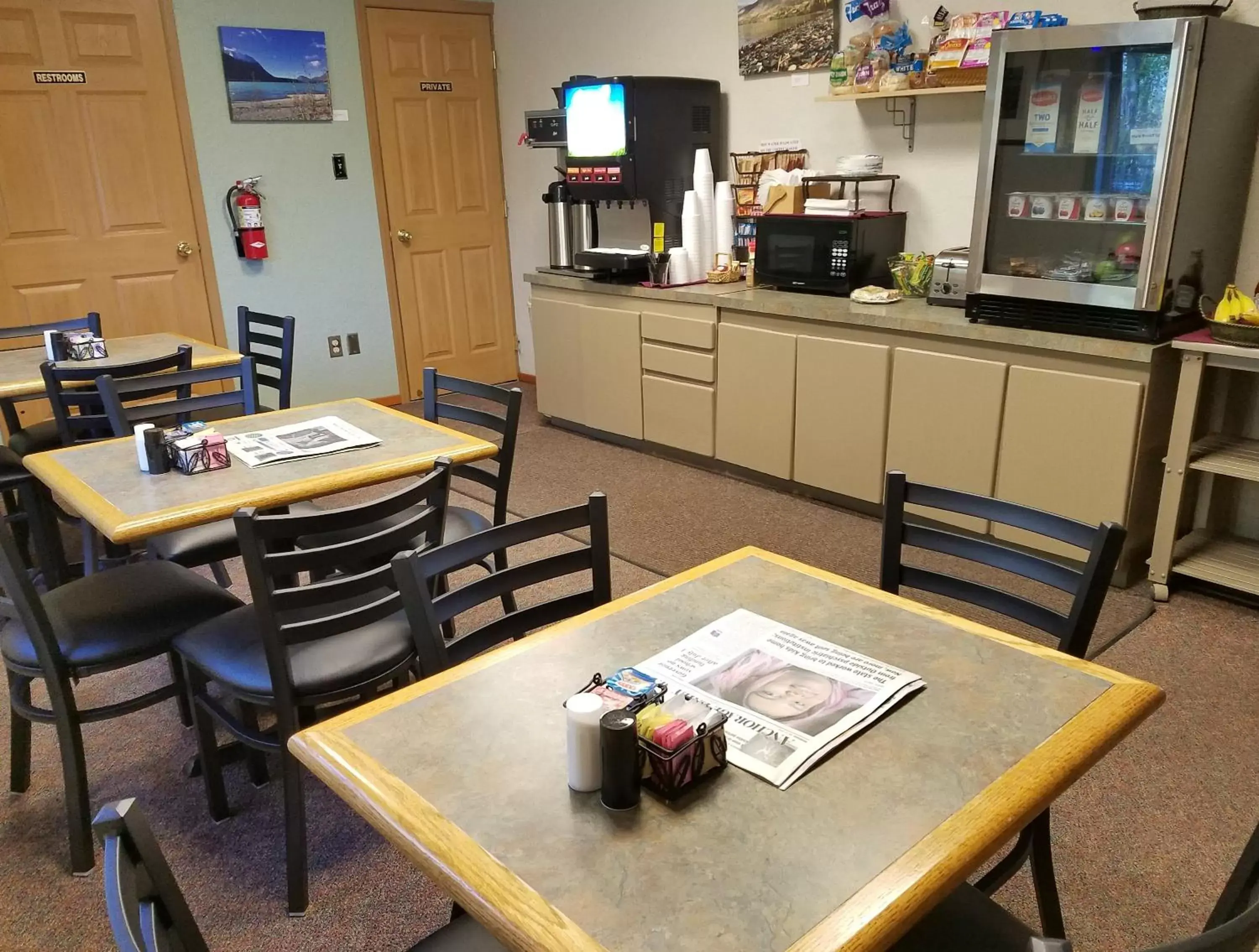 Lobby or reception, Restaurant/Places to Eat in Soldotna Inn