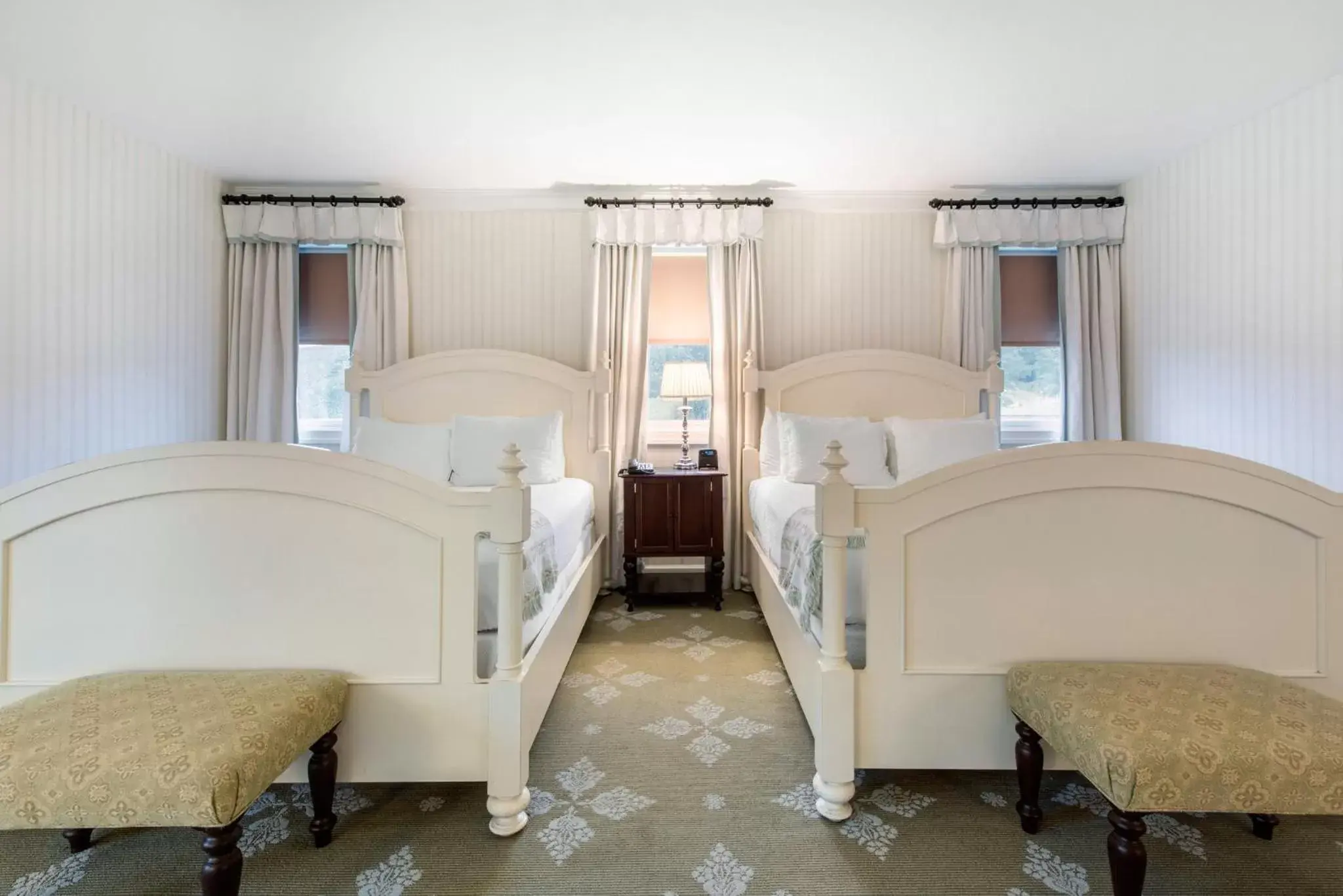 Photo of the whole room, Bed in Omni Bedford Springs Resort