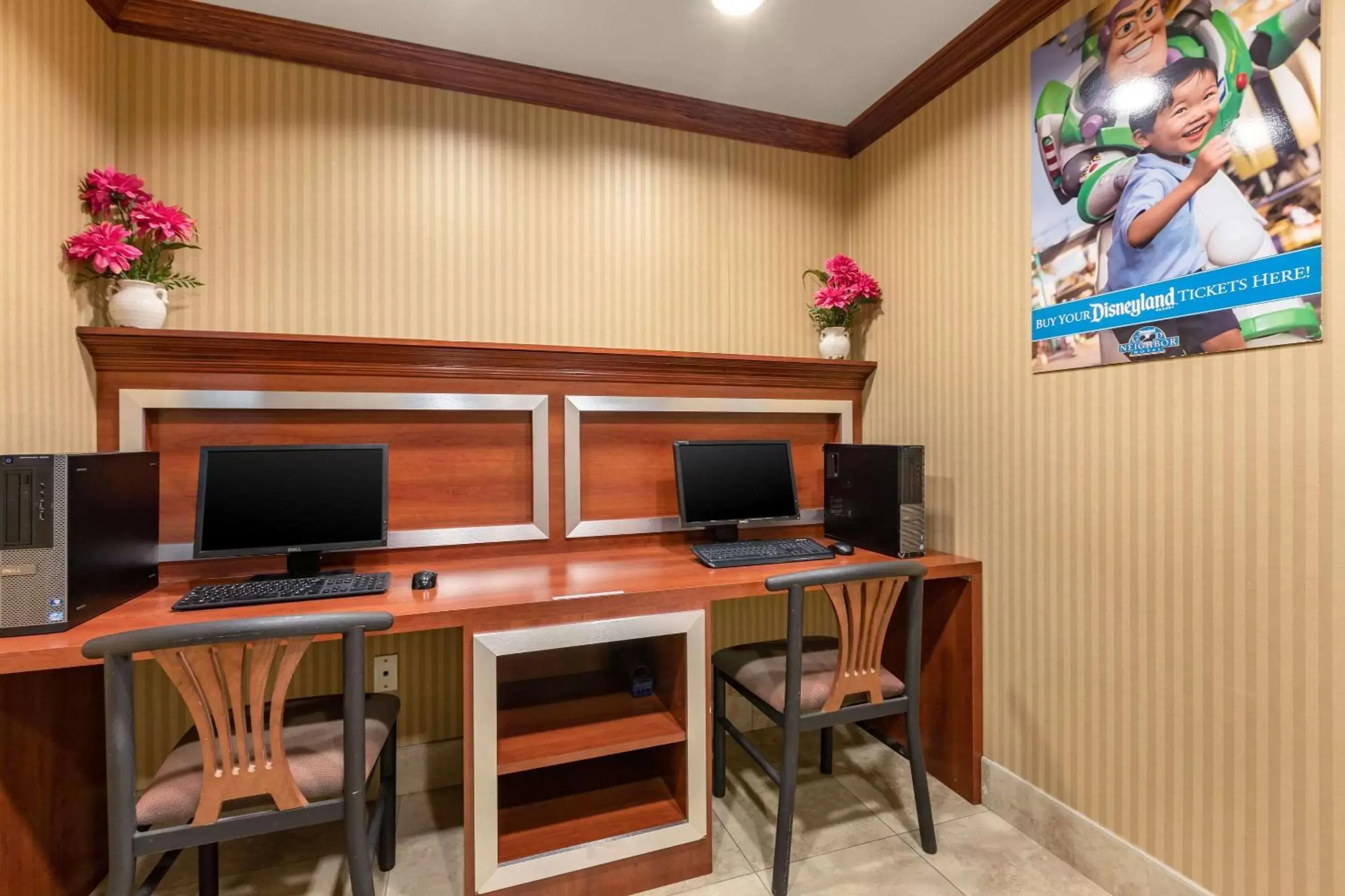 On site, Business Area/Conference Room in Comfort Inn Anaheim Resort