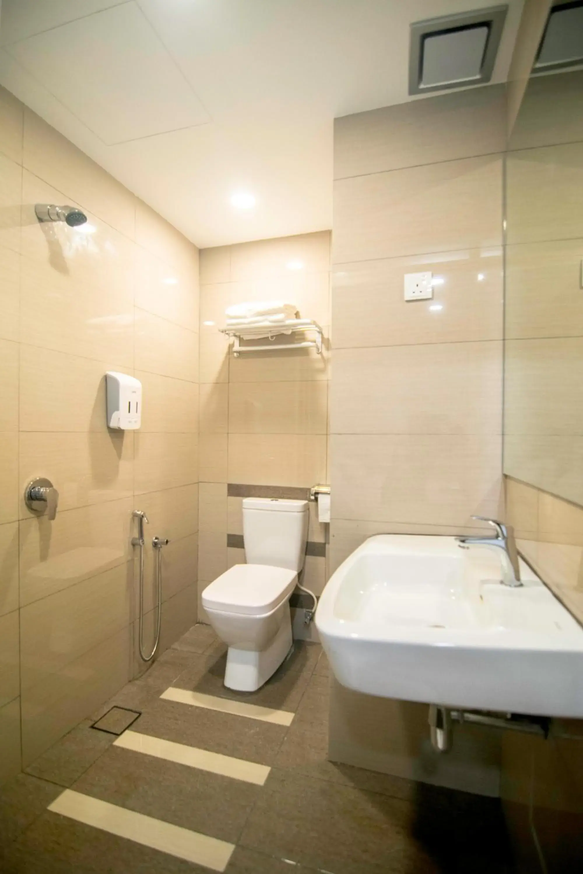 Shower, Bathroom in 33 Boutique Hotel Bandar Sunway