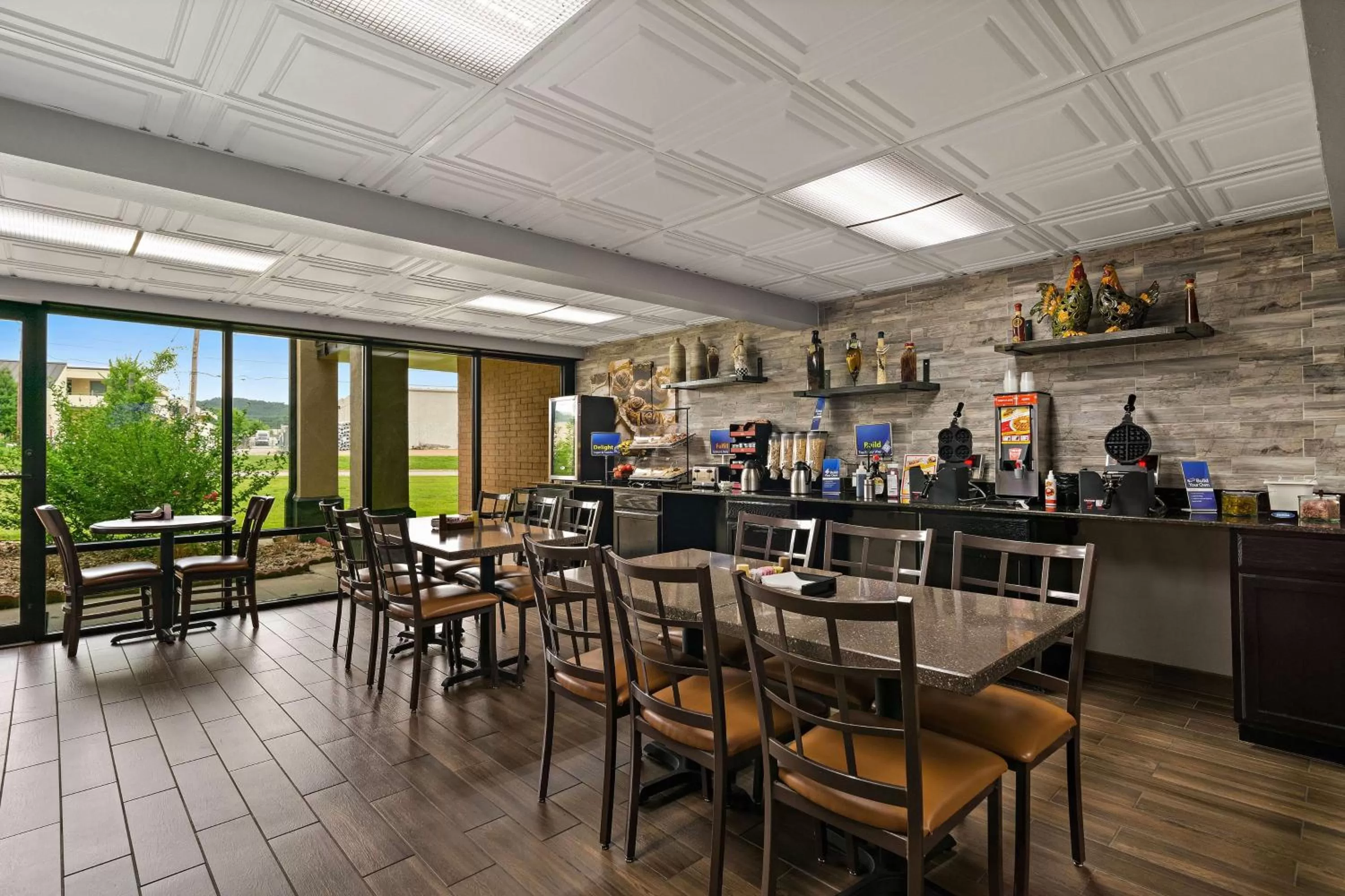 Breakfast in Best Western Windsor Suites