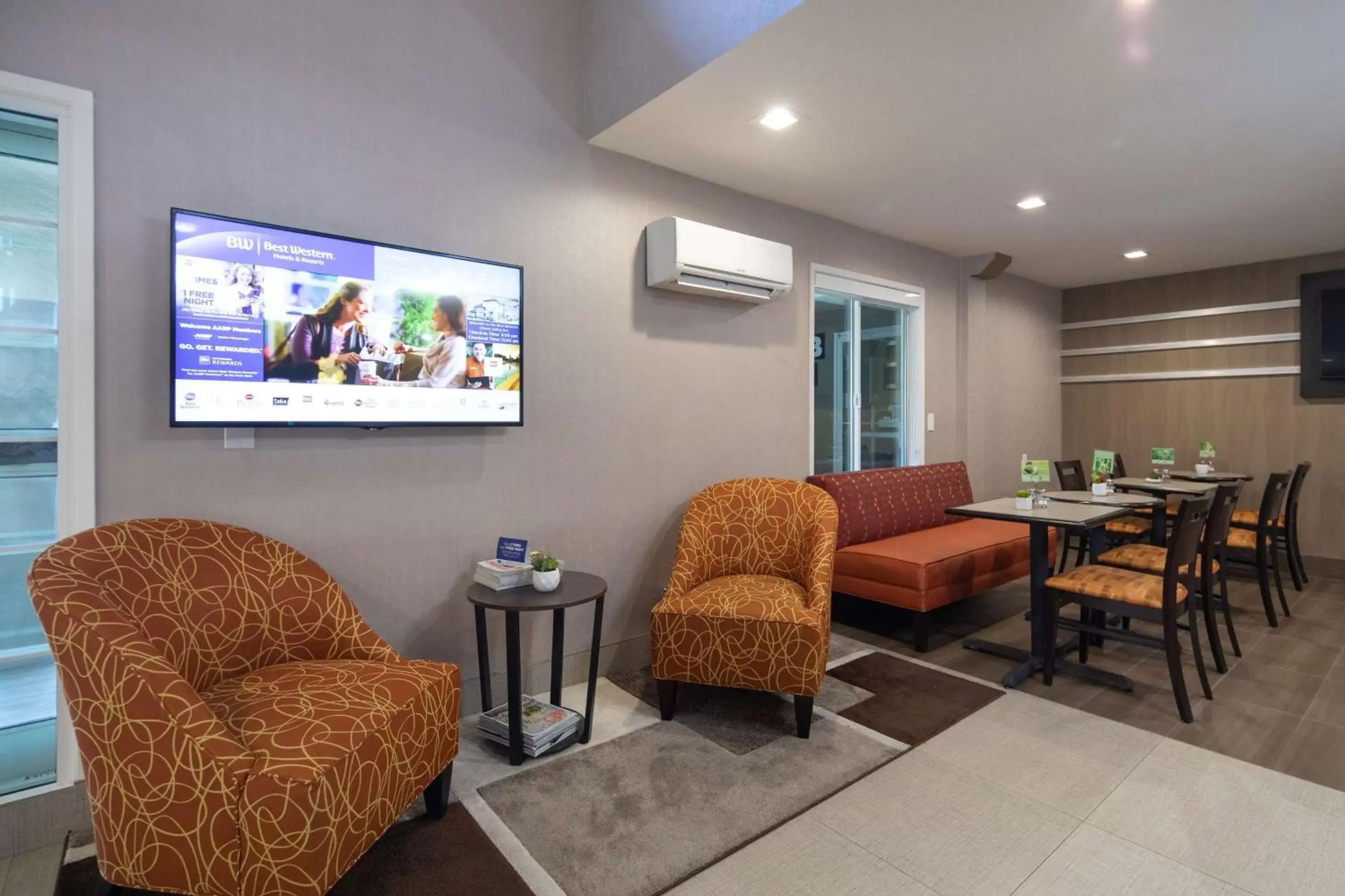 Lobby or reception, Seating Area in Best Western Silicon Valley Inn