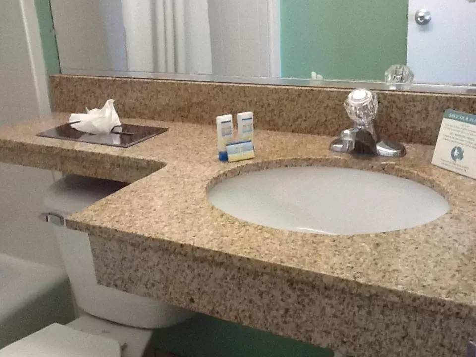 Pool-side Standard Room, 2 Double beds in The Schooner Inn Pool-side Standard Room, 2 Double beds in The Schooner Inn