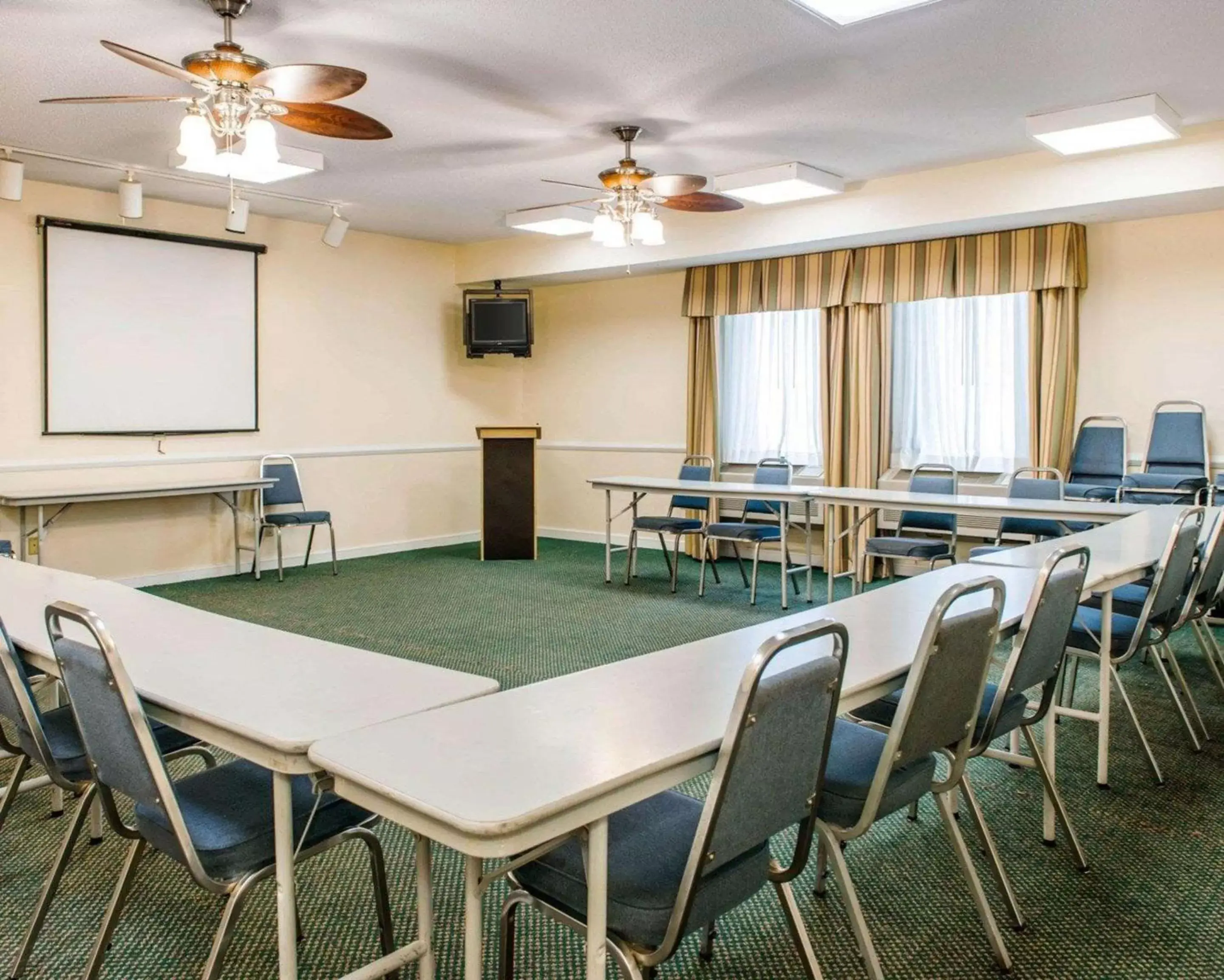 On site, Business Area/Conference Room in Quality Inn near Amish Country