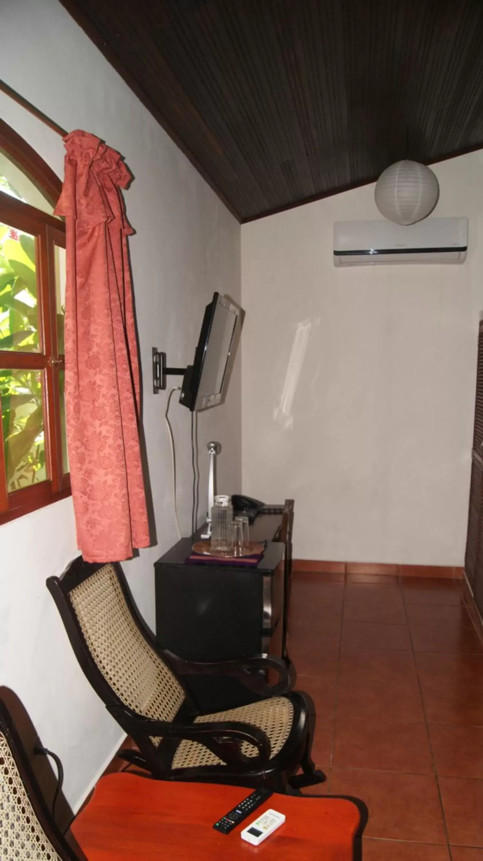 Standard Queen Room with Two Queen Beds - single occupancy in Hotel Cacique Adiact Standard Queen Room with Two Queen Beds - single occupancy in Hotel Cacique Adiact