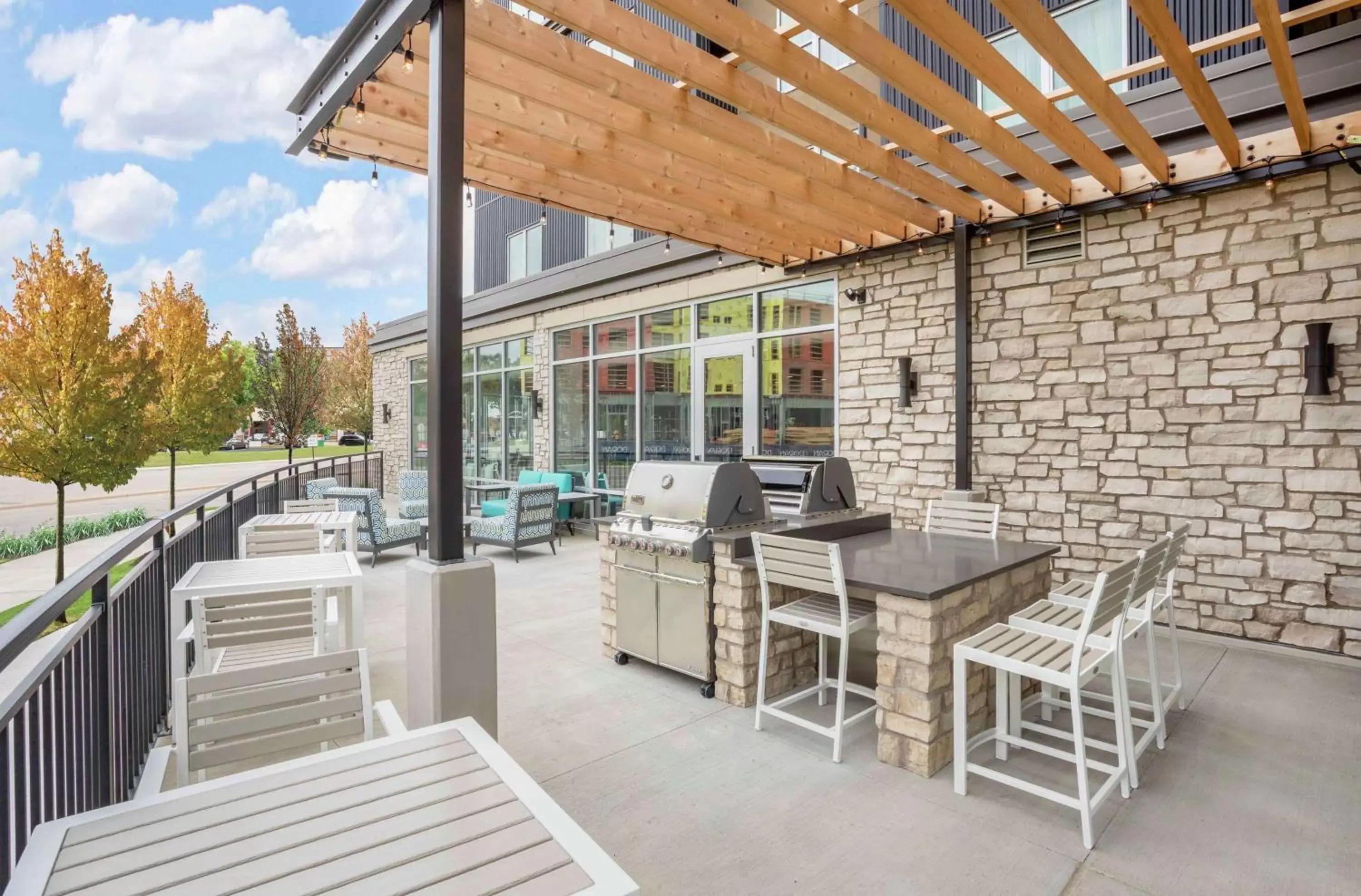 Patio in Homewood Suites By Hilton Edina Minneapolis