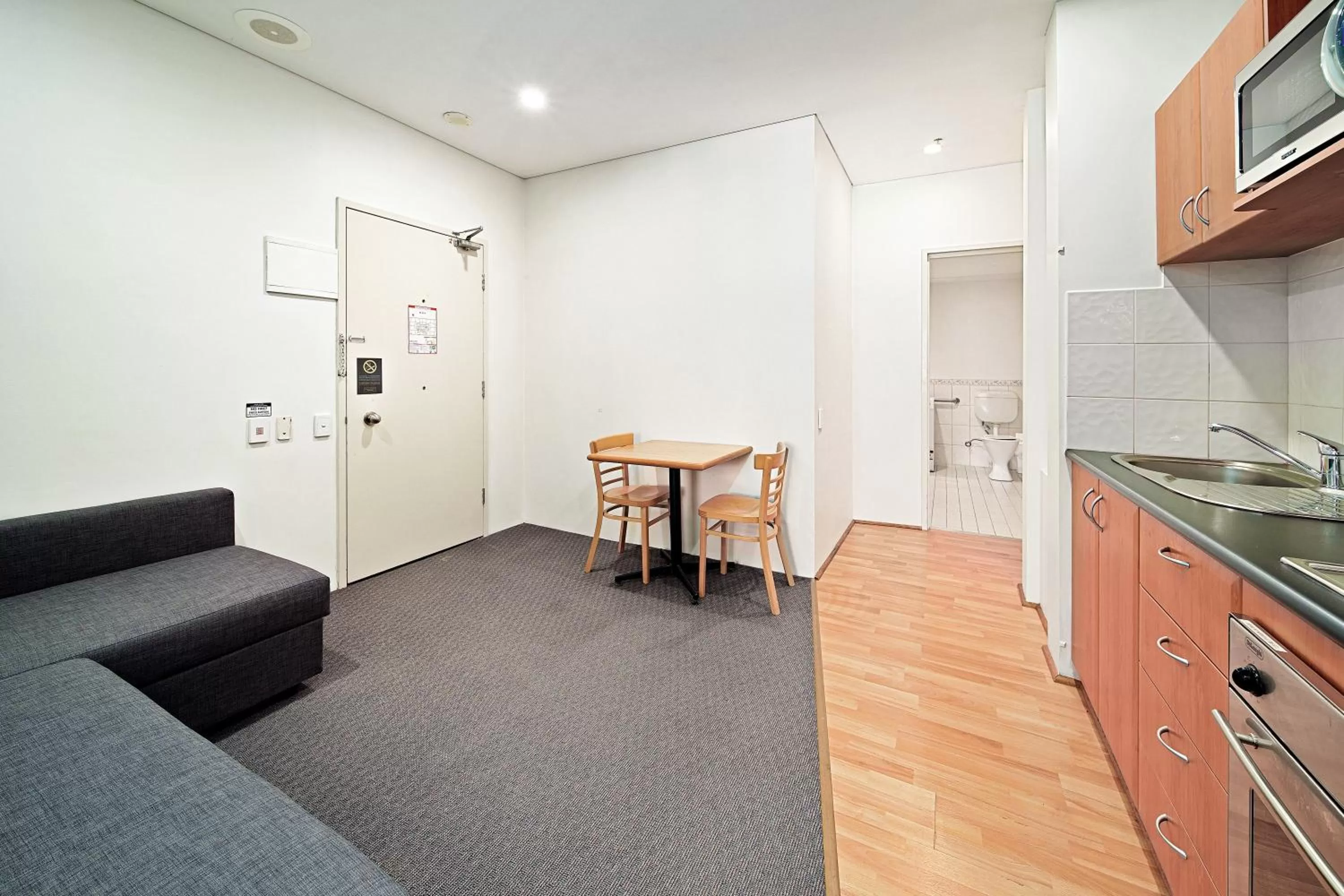 Kitchen or kitchenette in All Suites Perth