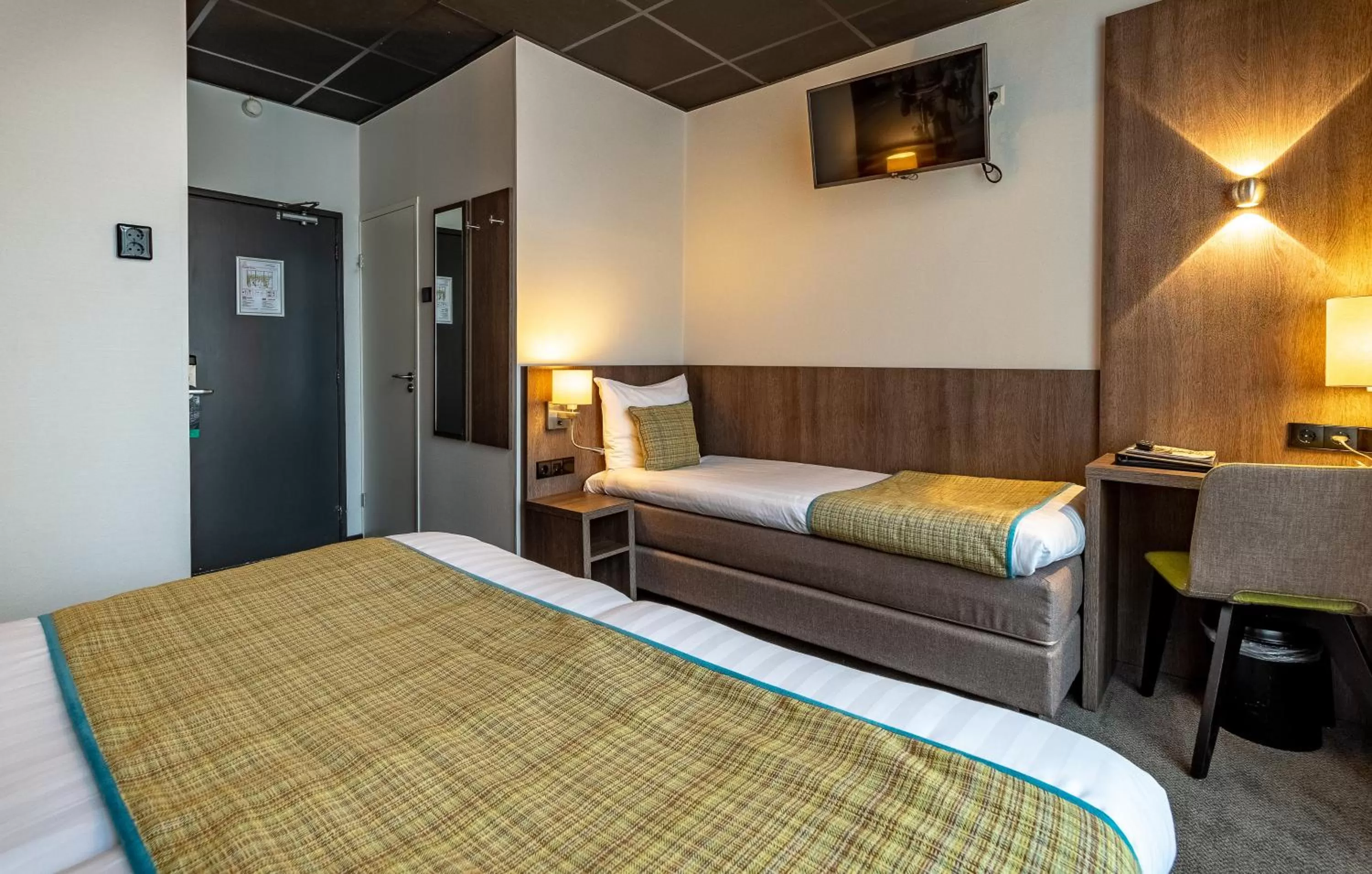 Photo of the whole room, Bed in Hotel Cornelisz