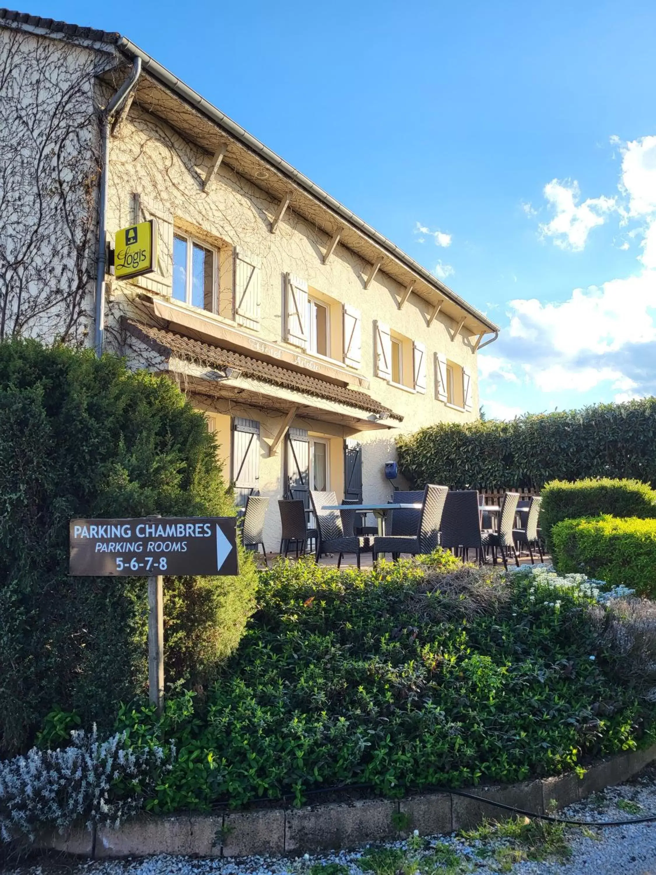 Property Building in Hôtel Parc Adelie