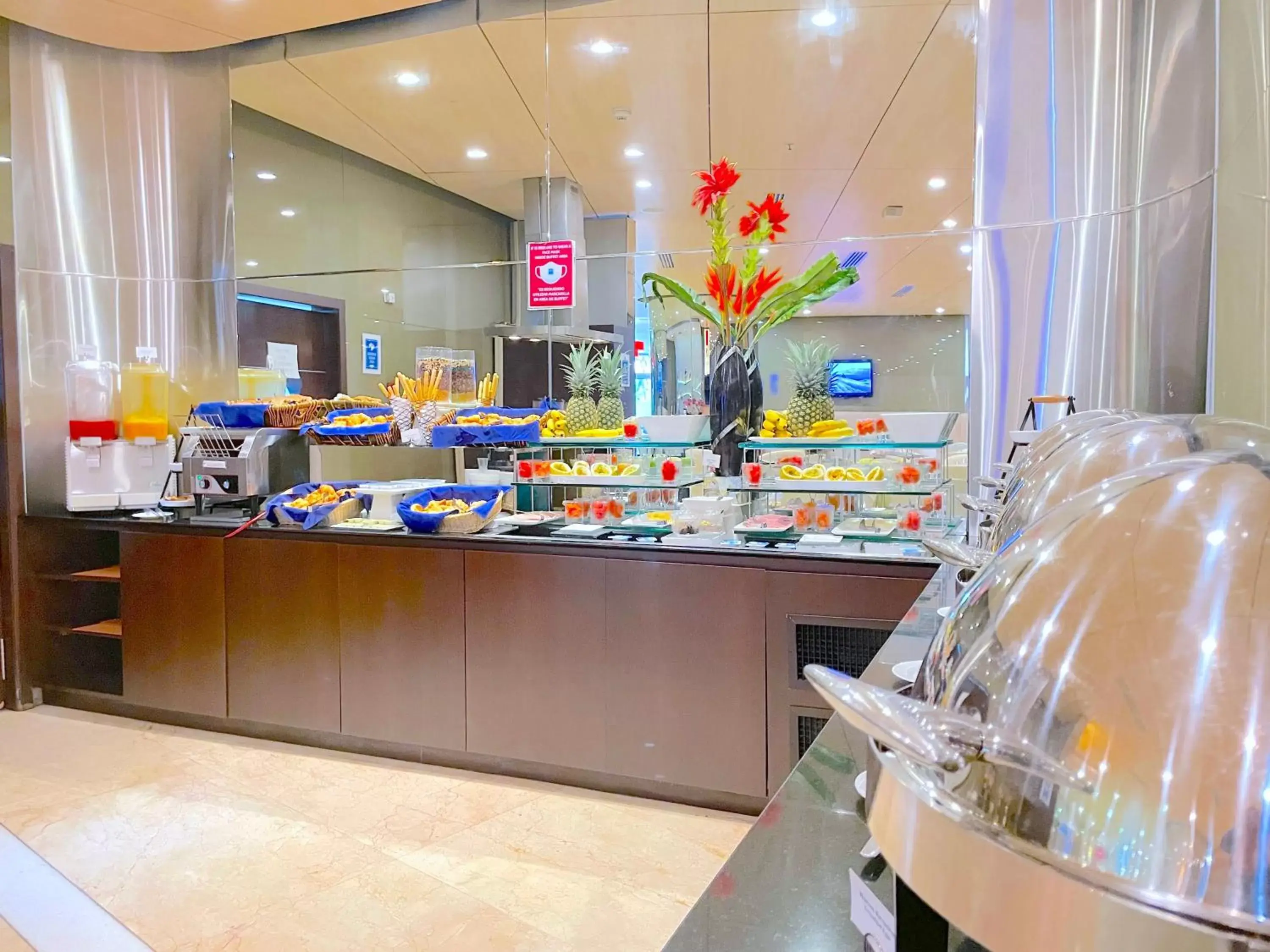 Buffet breakfast, Restaurant/Places to Eat in Tryp by Wyndham Panama Centro