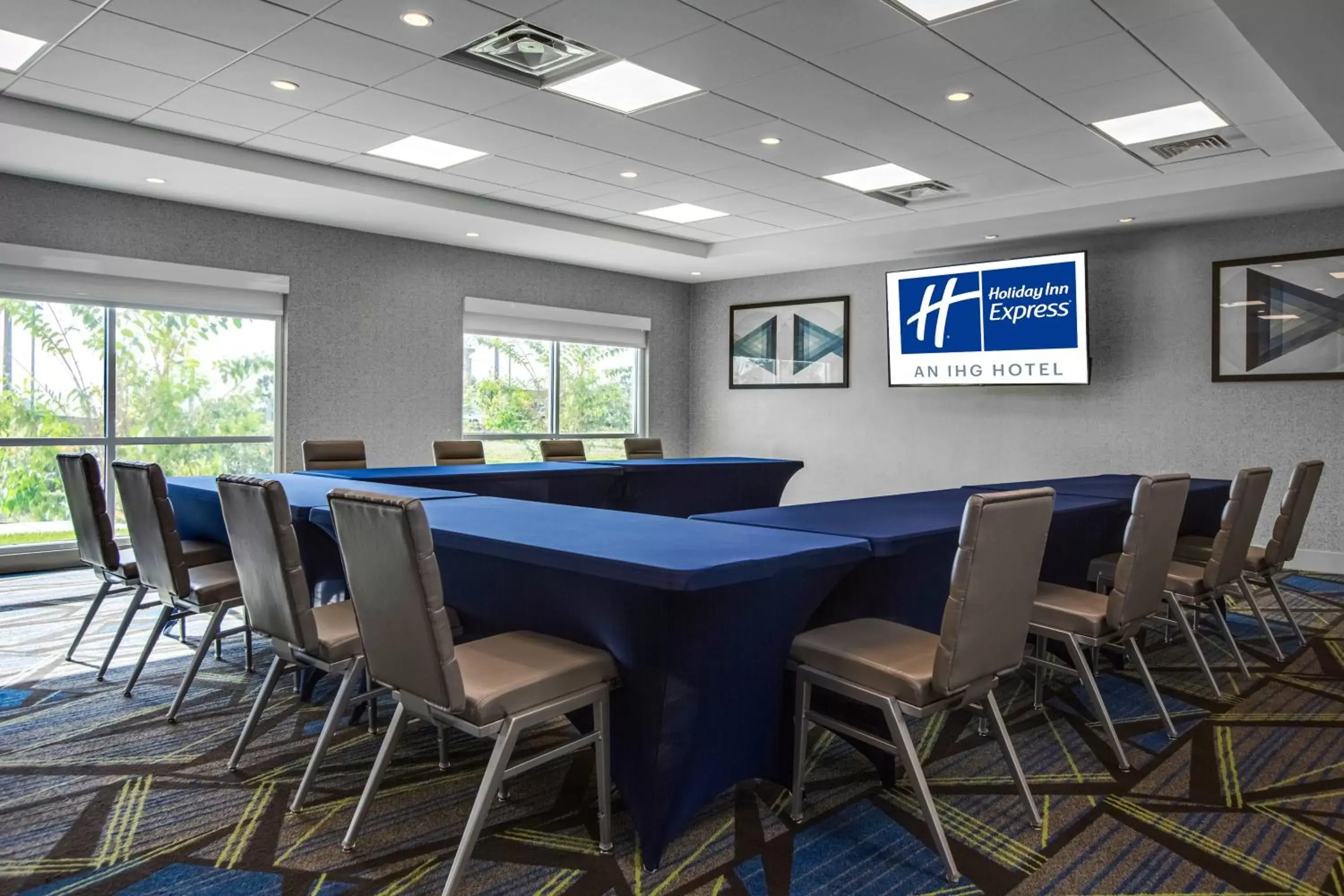 Meeting/conference room in Holiday Inn Express & Suites Sanford - Lake Mary, an IHG Hotel