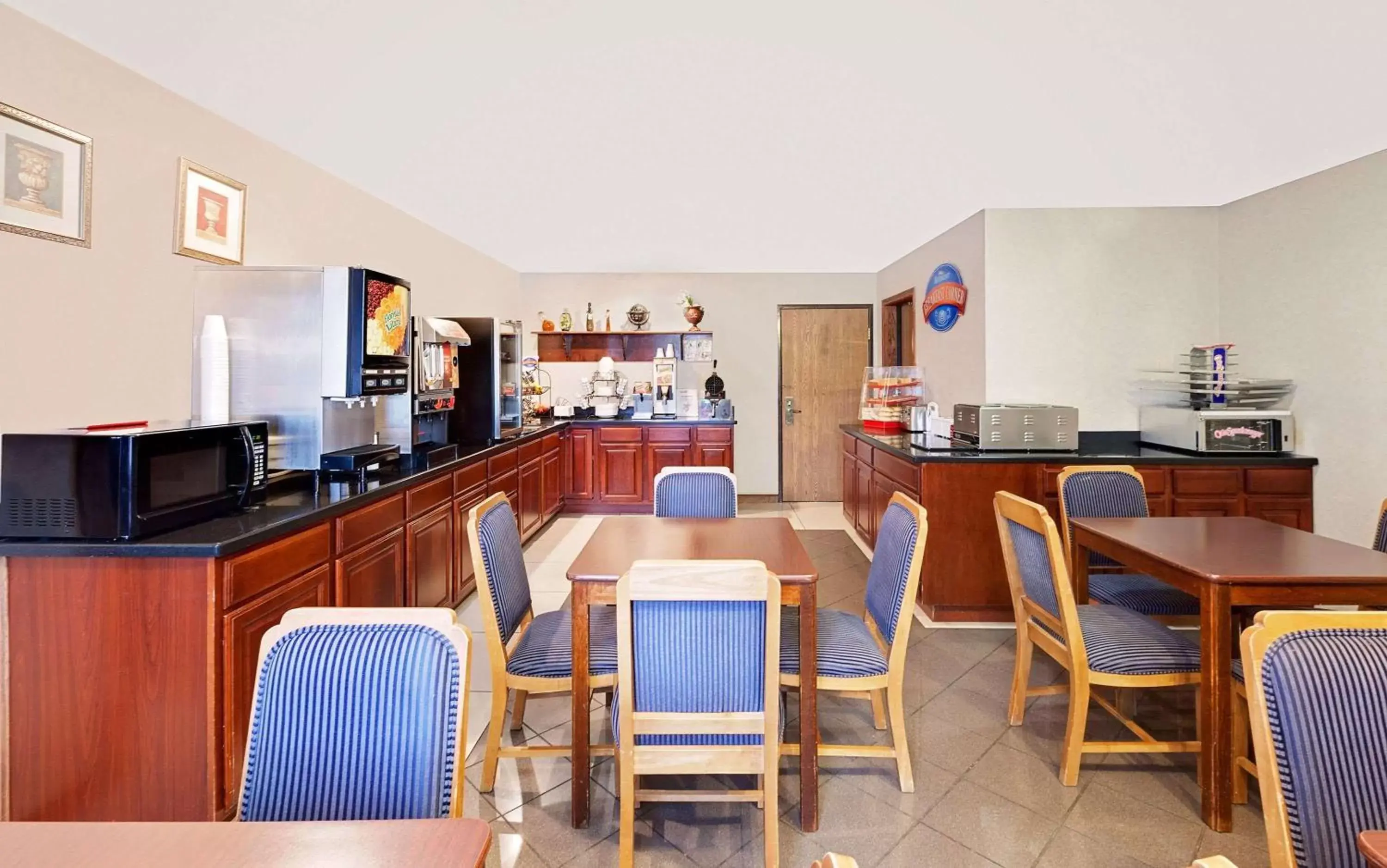 Restaurant/places to eat in Baymont by Wyndham Battle Creek Downtown Restaurant/places to eat in Baymont by Wyndham Battle Creek Downtown