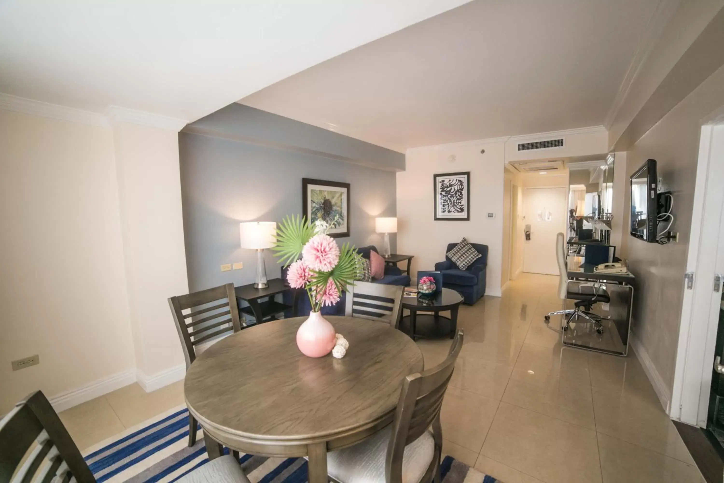 Living room, Dining Area in The Jamaica Pegasus Hotel