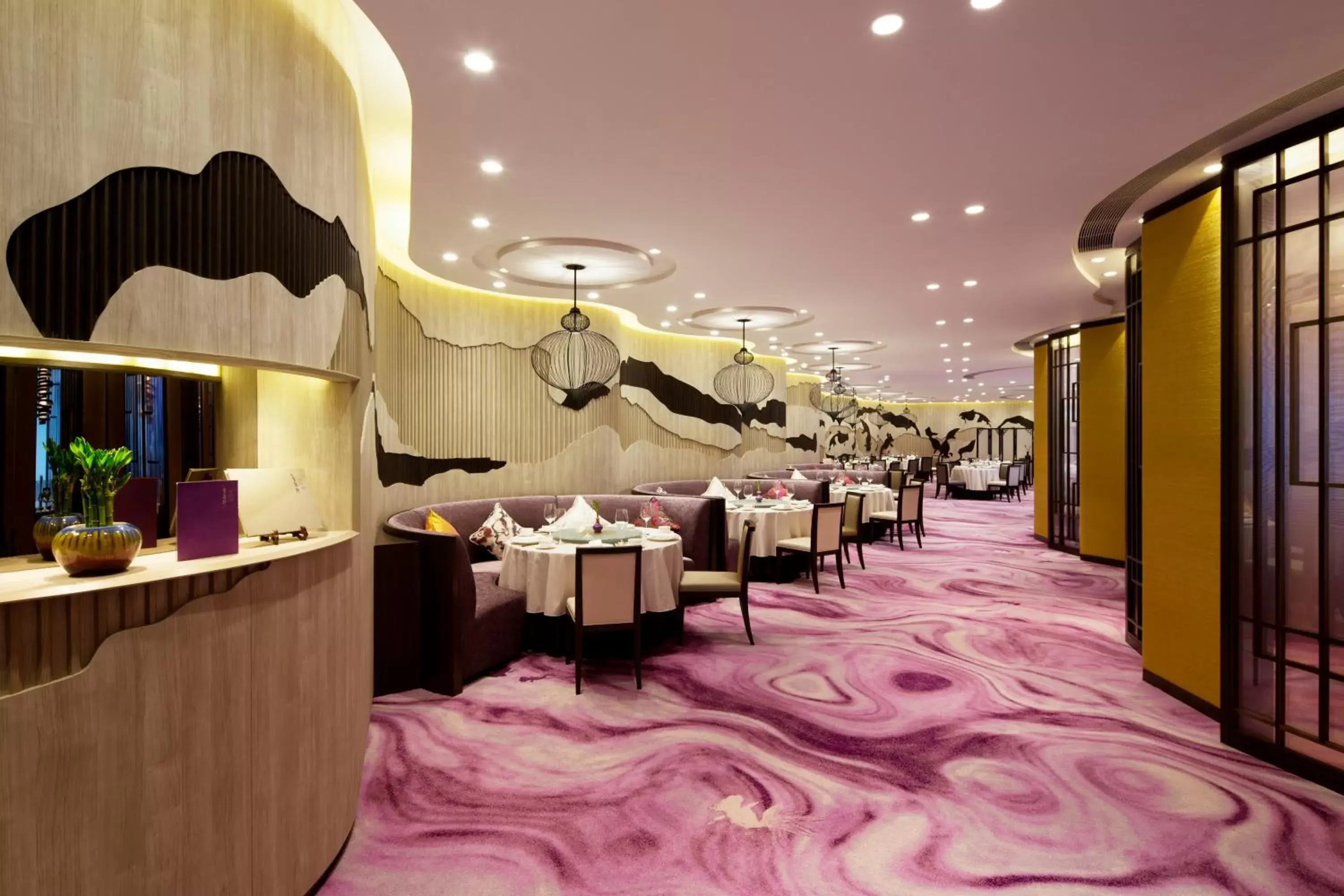 Restaurant/Places to Eat in Crowne Plaza Hong Kong Kowloon East, an IHG Hotel