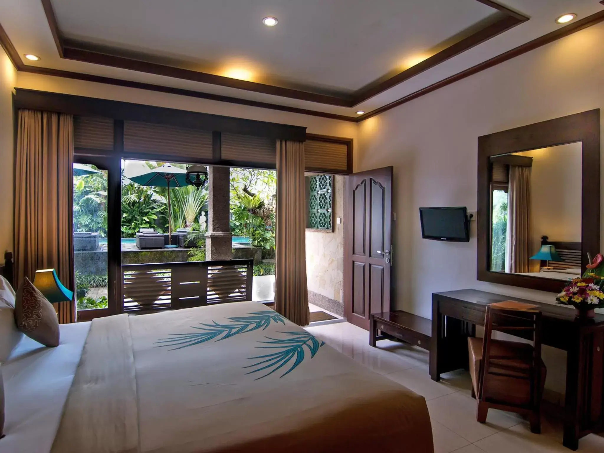 TV and multimedia, Bed in De Munut Balinese Resort