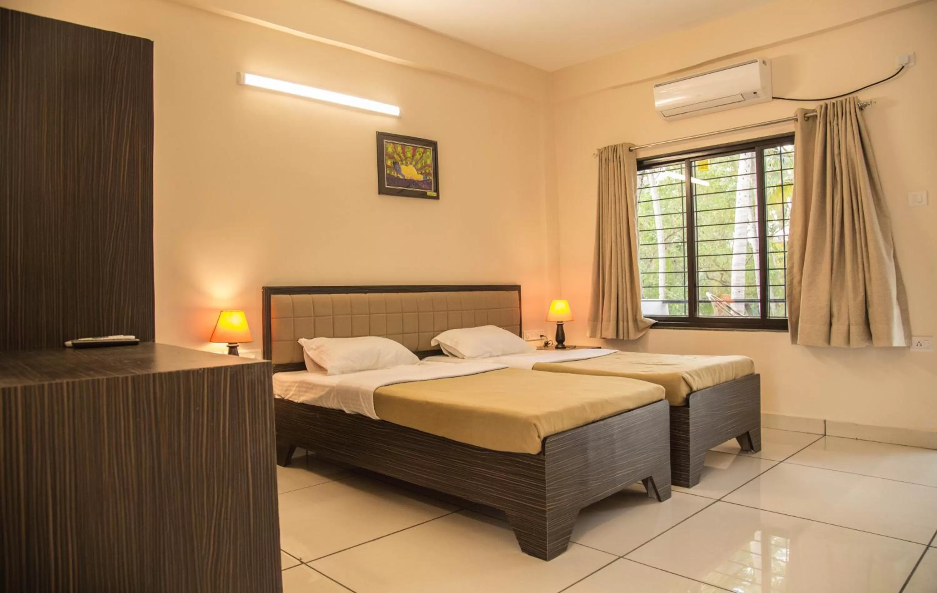 Bed in Hotel Arambol Arbour