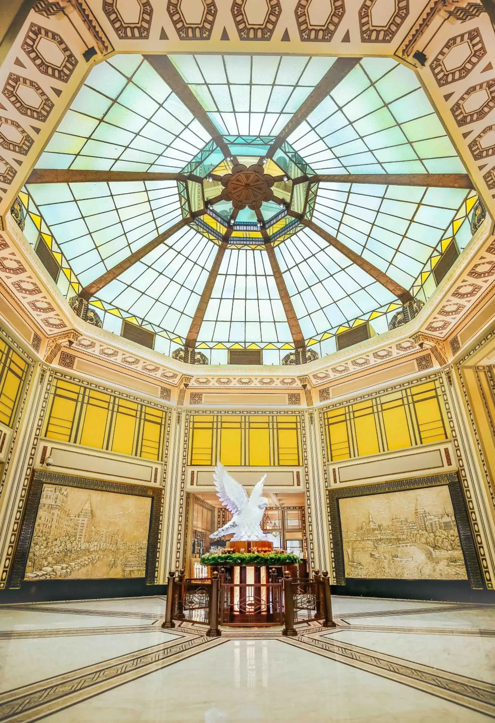 Lobby or reception in Fairmont Peace Hotel On the Bund (Start your own story with the BUND)