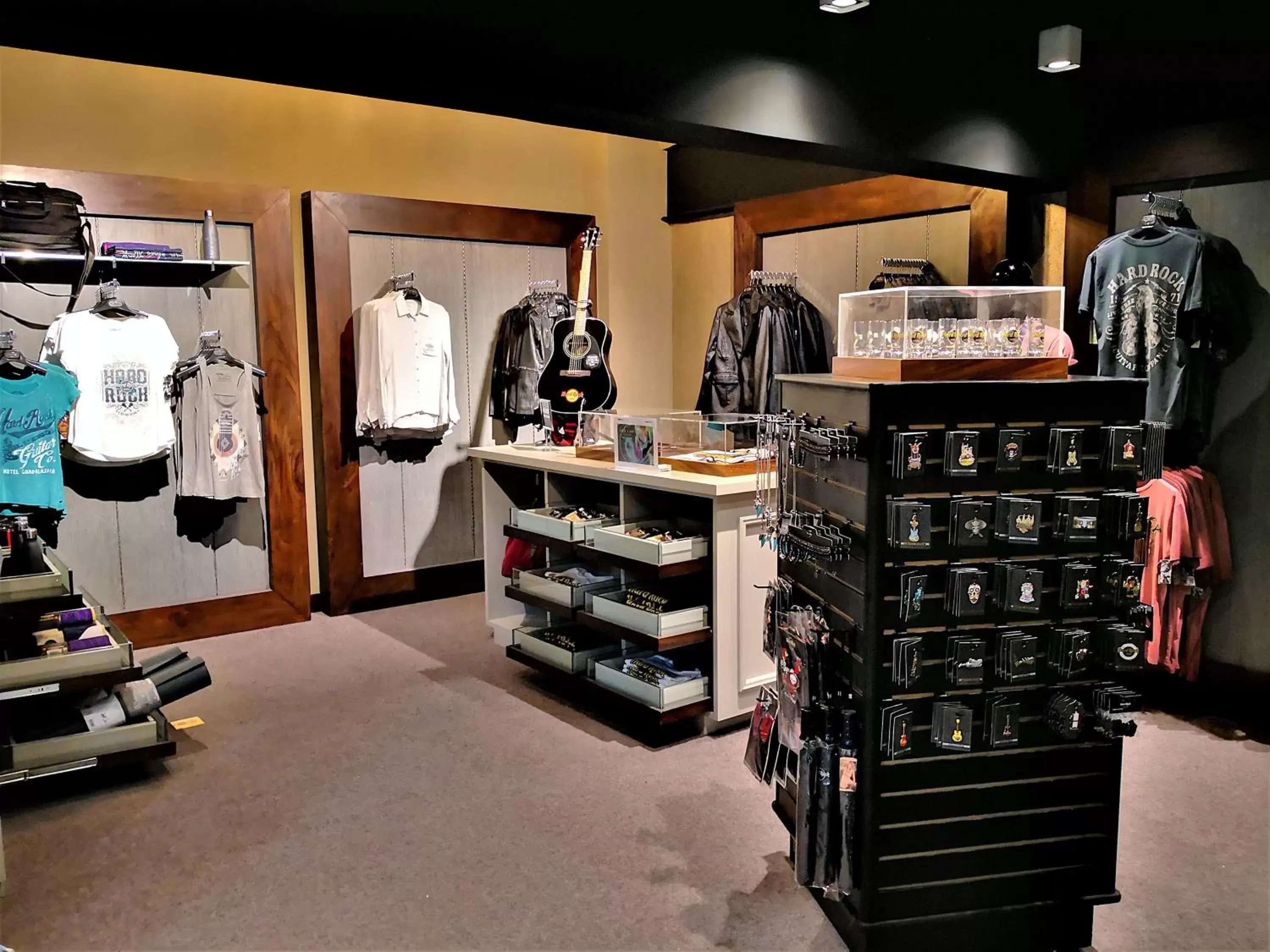 On-site shops in Hard Rock Hotel Guadalajara