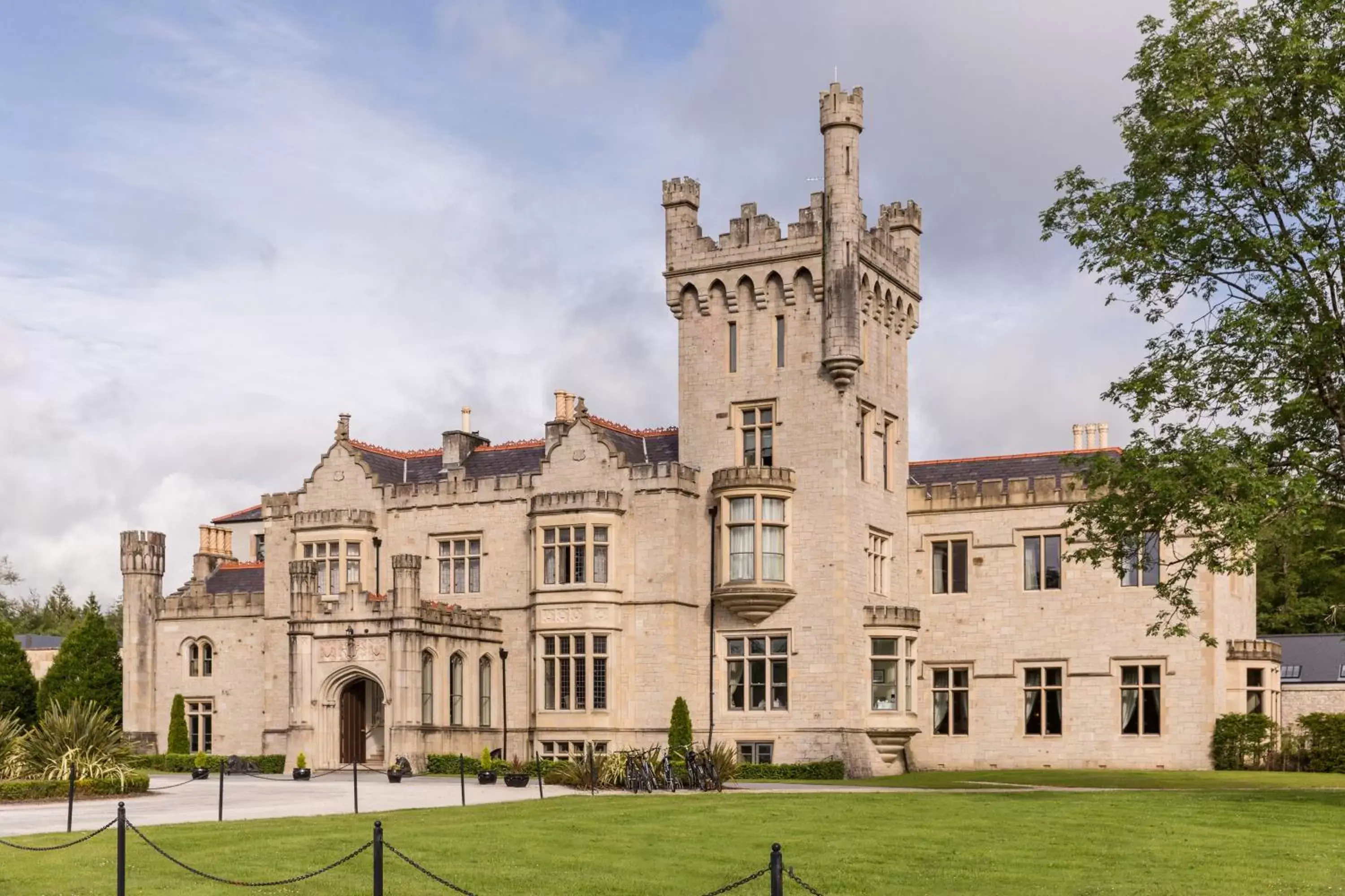 Facade/entrance, Property Building in Lough Eske Castle