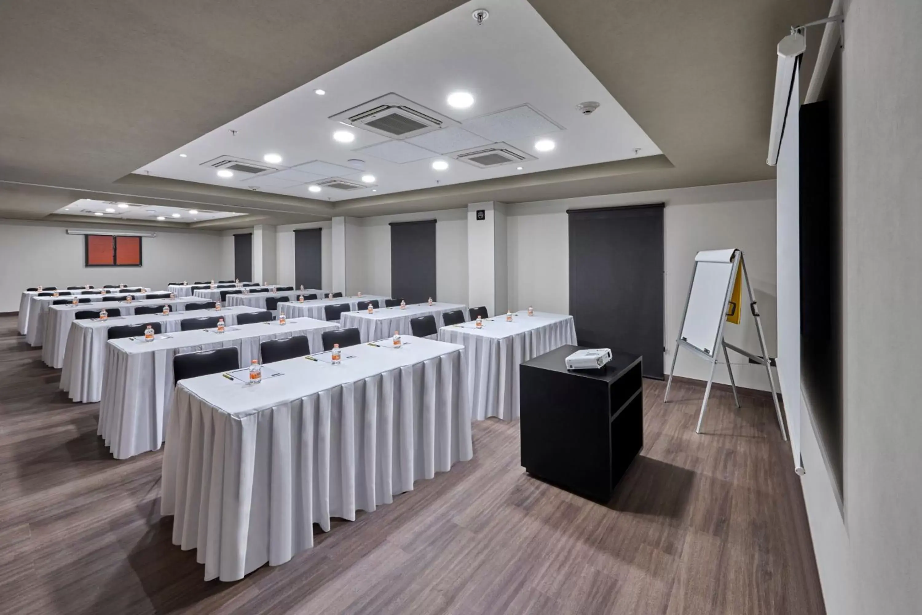 Meeting/conference room in City Express by Marriott Tijuana Otay