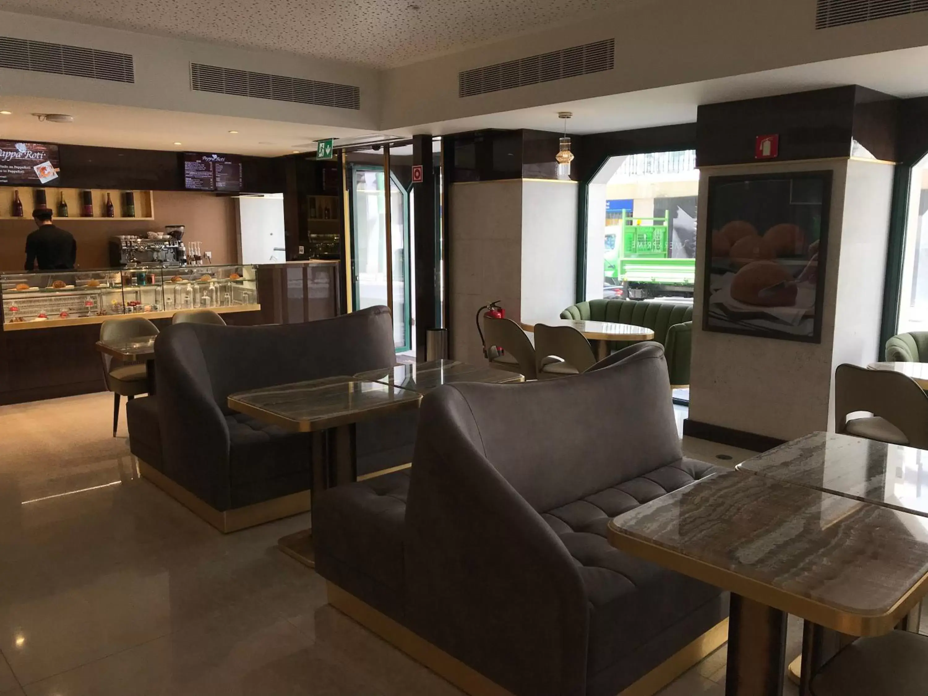 Restaurant/places to eat, Lounge/Bar in Hotel MeraPrime Gold Lisboa