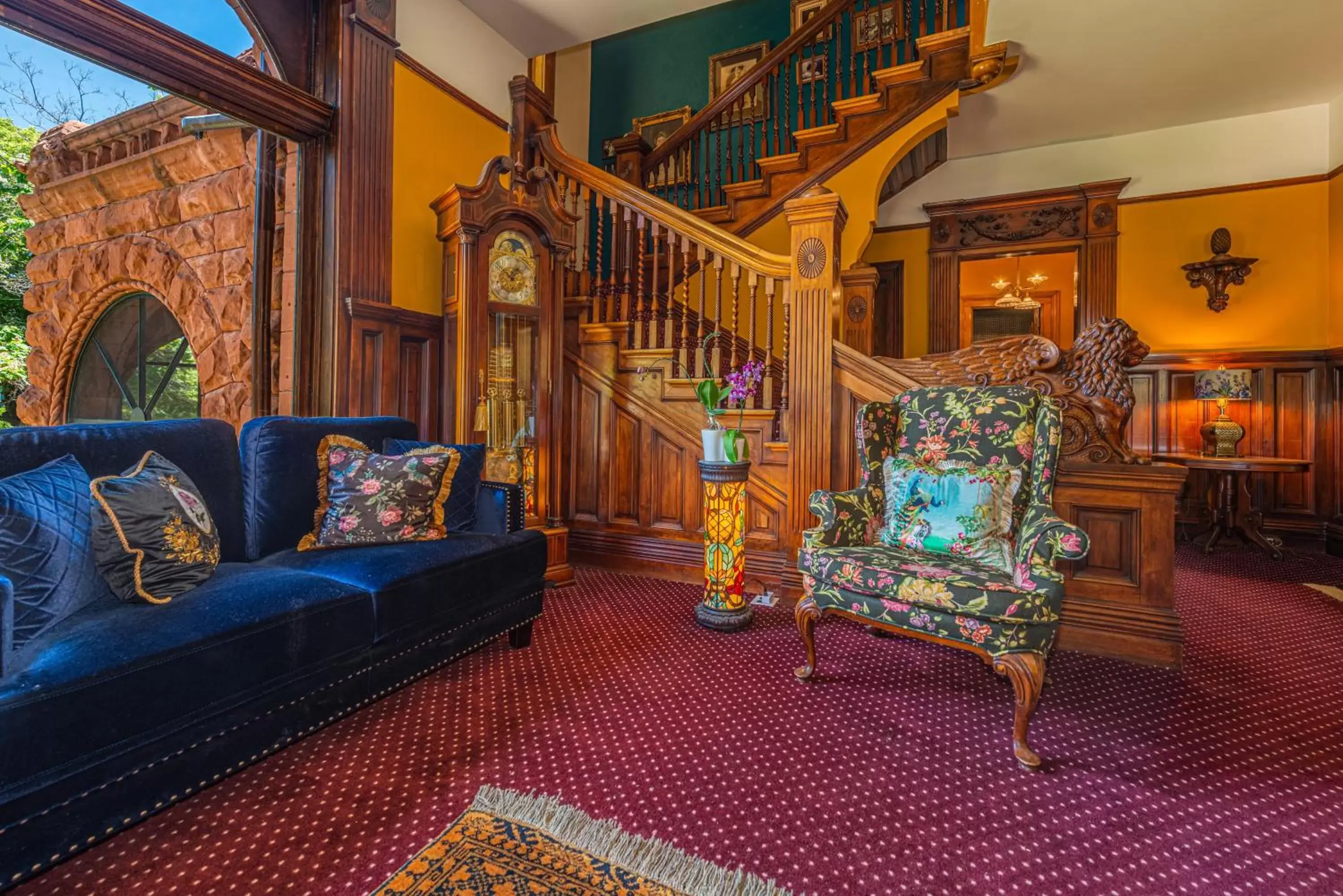 Facade/entrance, Seating Area in Orman Mansion - Pueblo's Most Luxurious Stay!